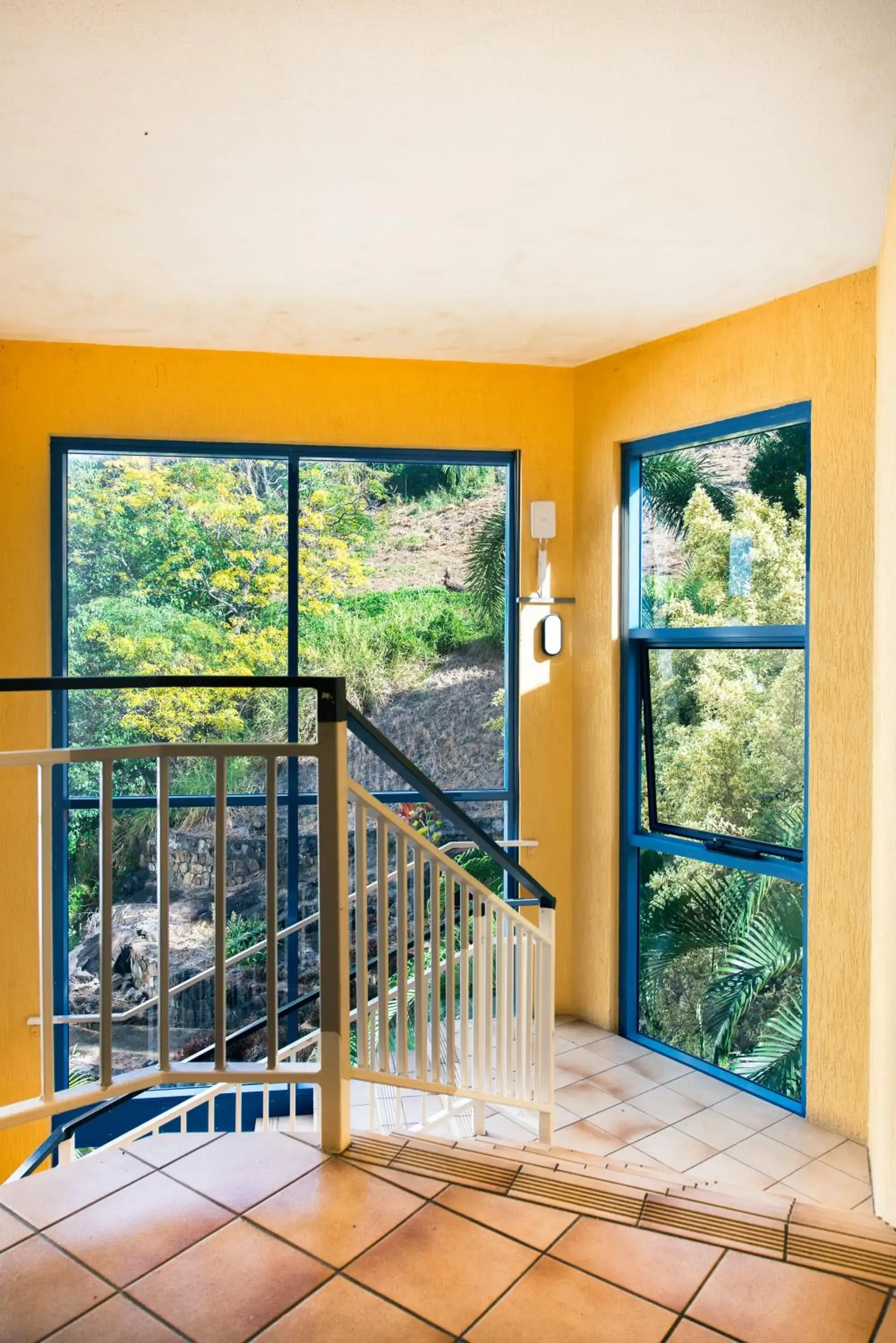 Sea View Studio Suite in Coral Sea Vista Apartments Sea View Studio Suite in Coral Sea Vista Apartments