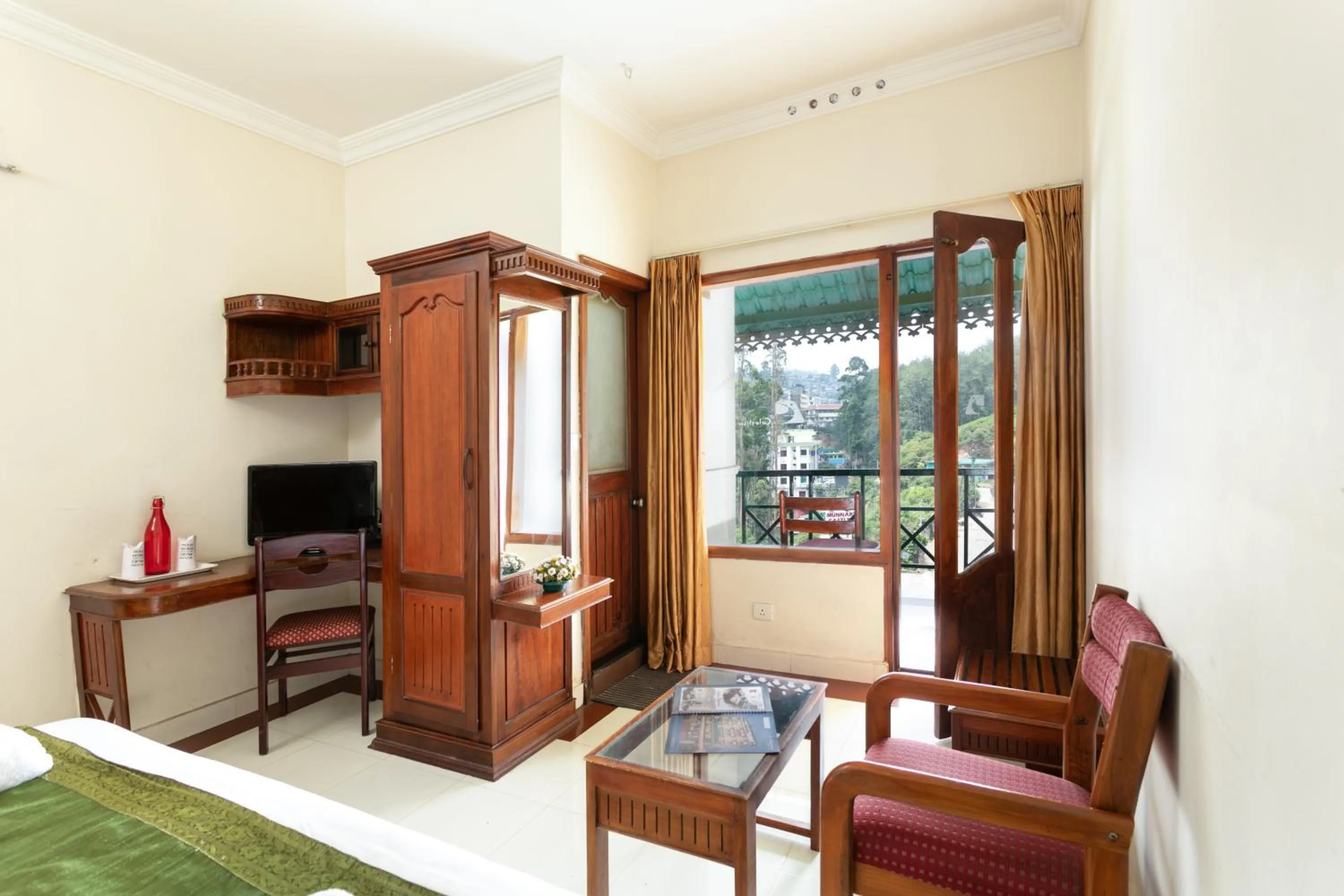 Communal lounge/ TV room in Le Celestium