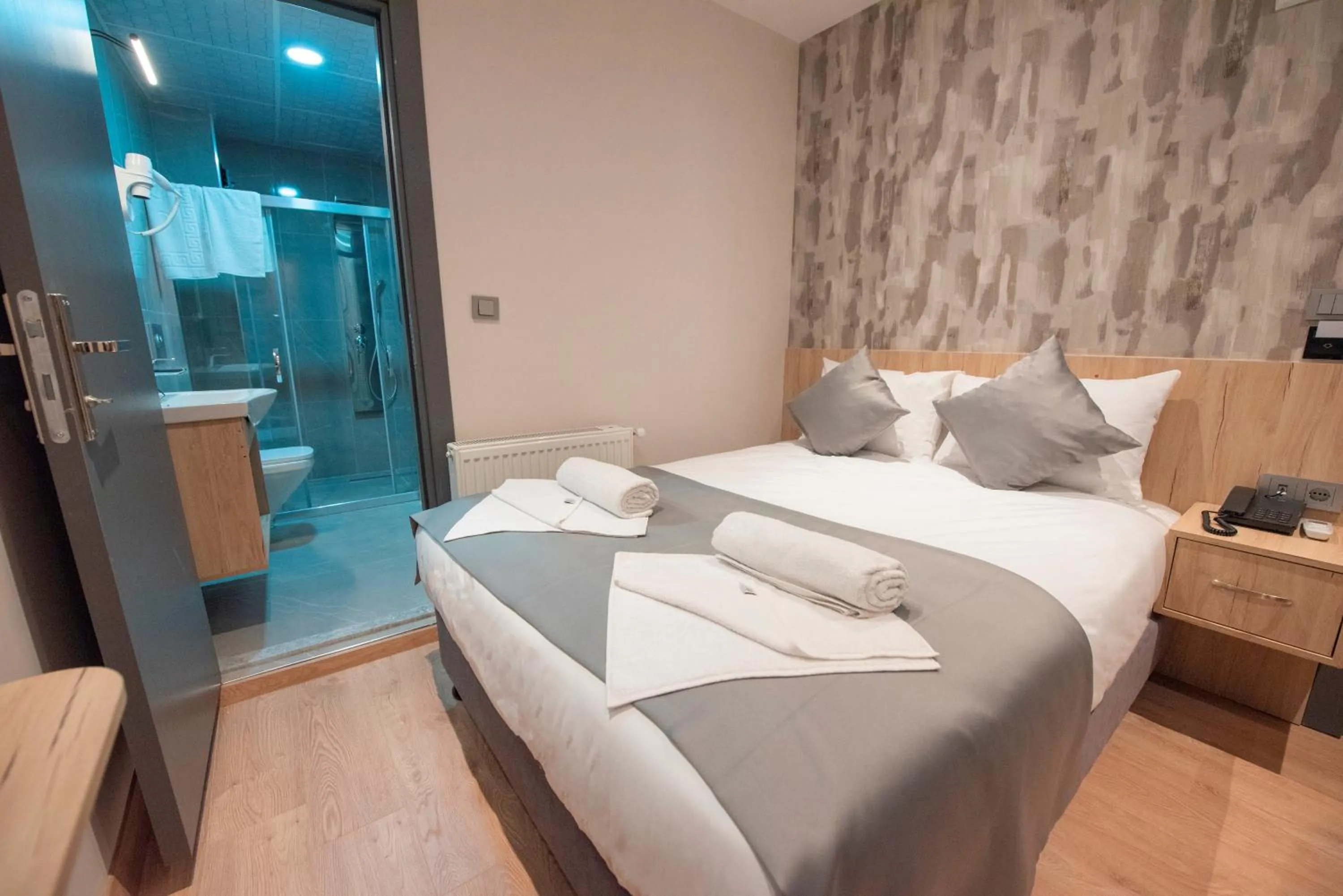 Shower, Bed in Mahya Hotel