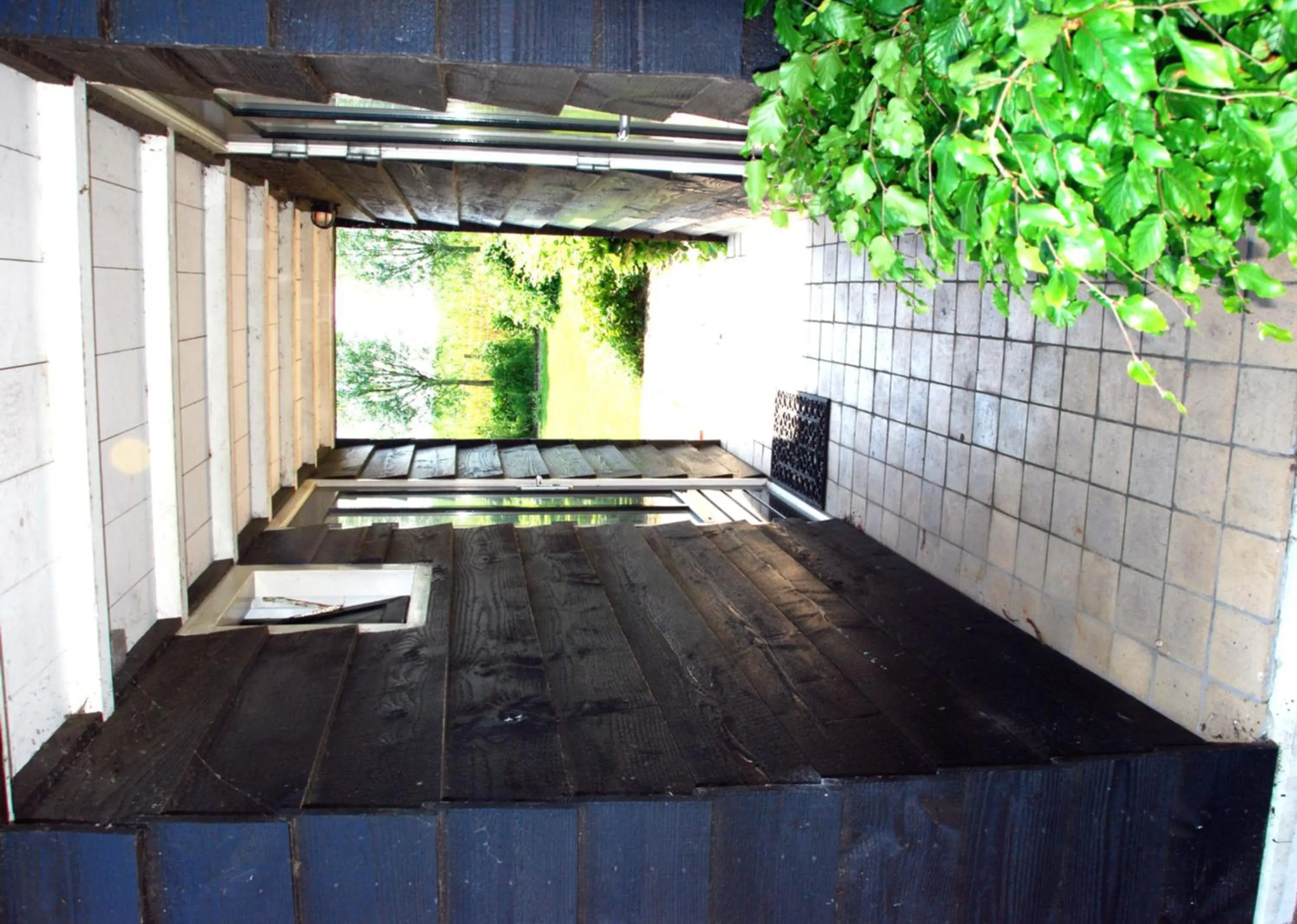 Facade/entrance in Bed In Waterland