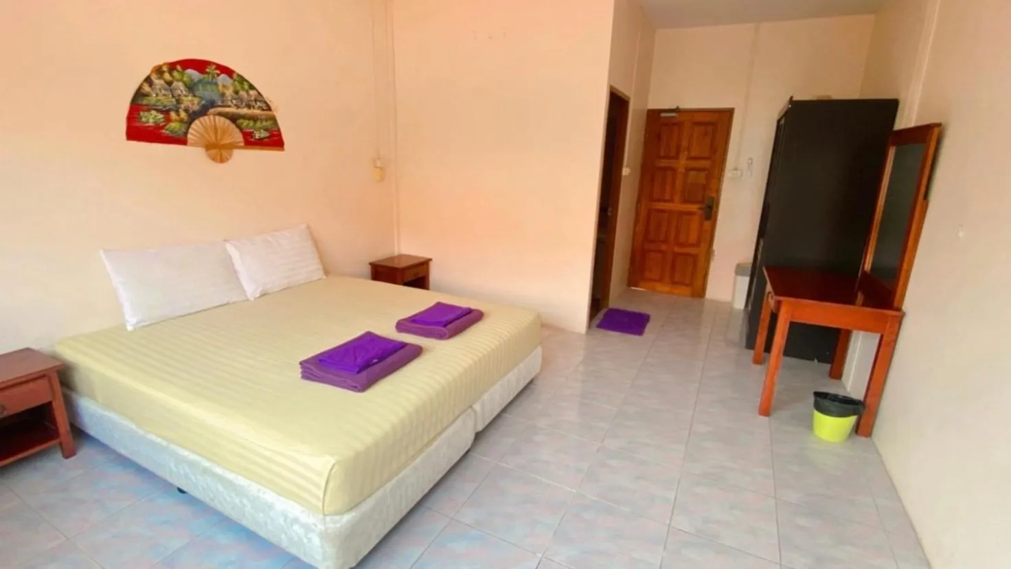 Bedroom, Bed in Lotus Hostel Beach Koh Tao