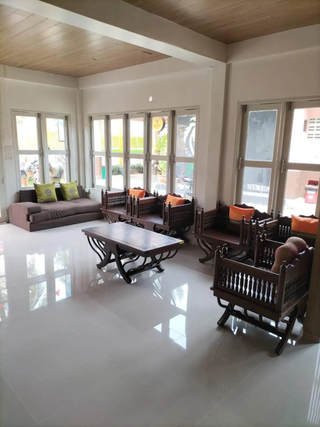Lobby or reception in Lotus Hostel Beach Koh Tao