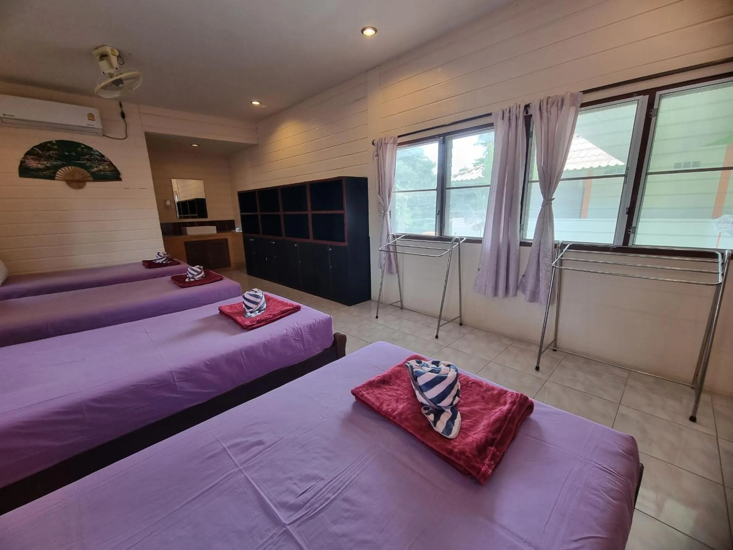 Bedroom, Bed in Lotus Hostel Beach Koh Tao