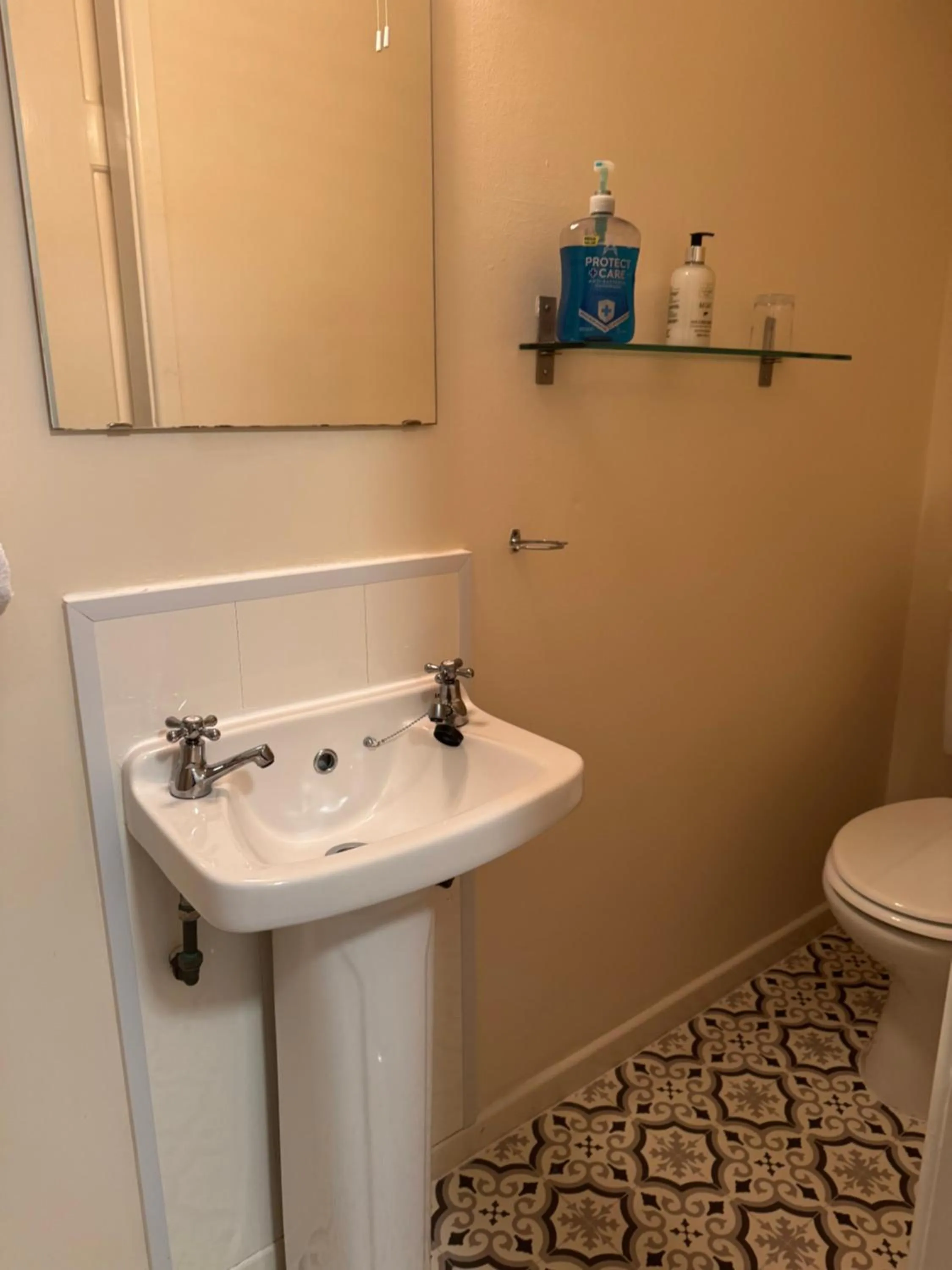 Bathroom in Marlow Lodge