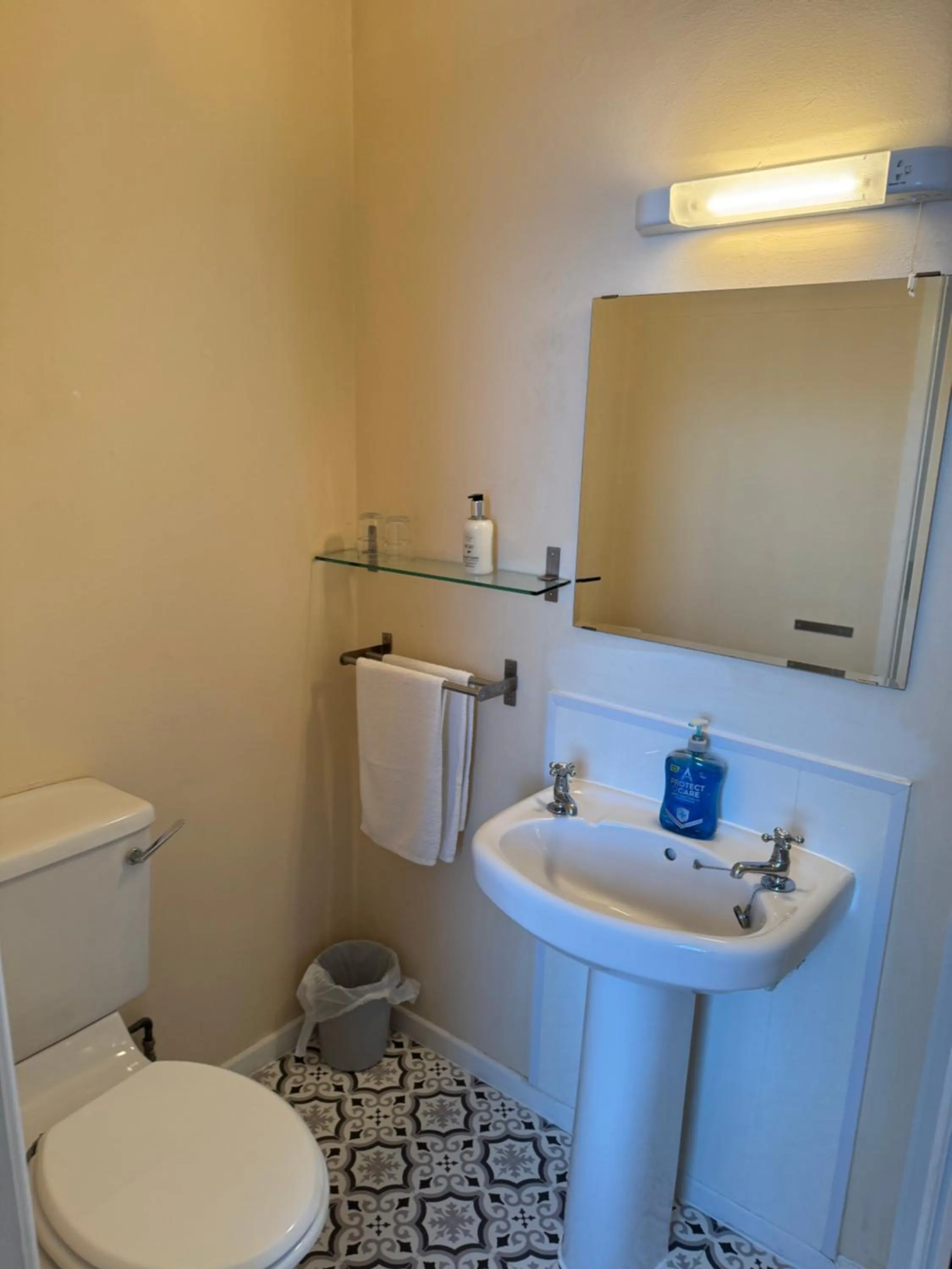 Bathroom in Marlow Lodge