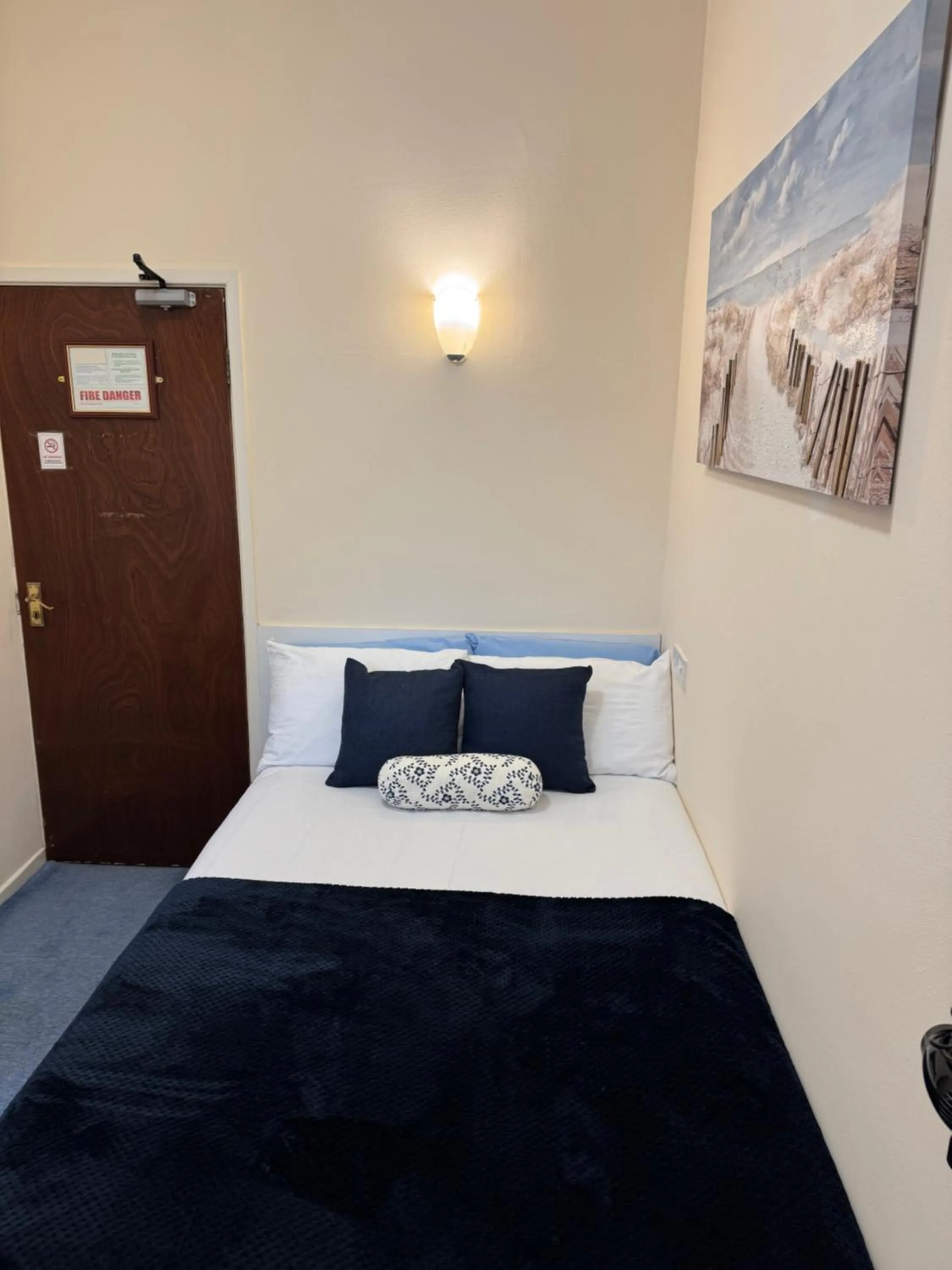 Bedroom, Bed in Marlow Lodge