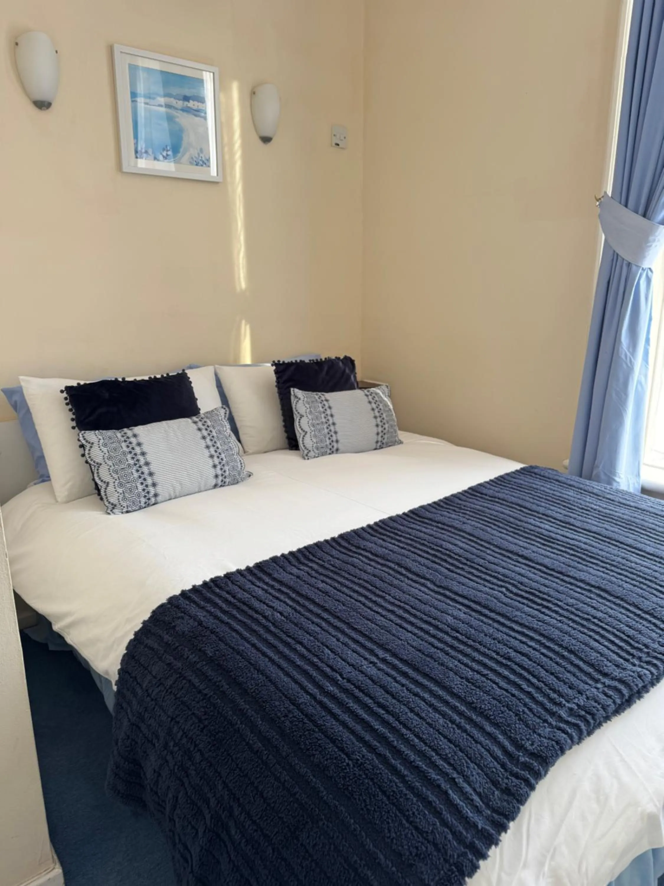 Bedroom, Bed in Marlow Lodge