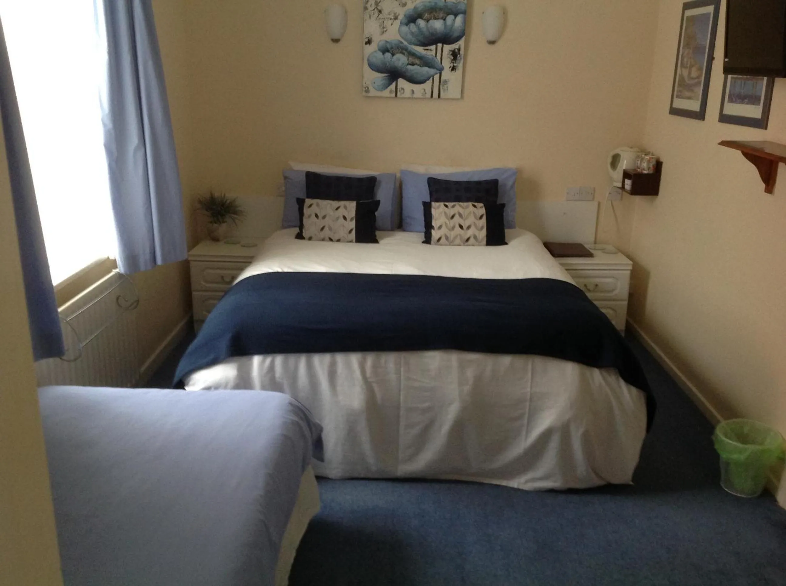 Photo of the whole room, Bed in Marlow Lodge