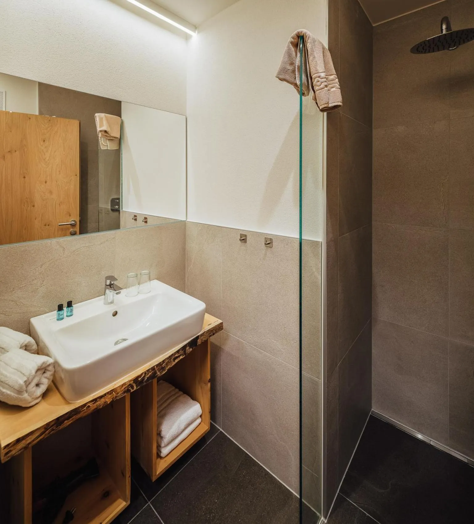 Shower in Haus Piz Lad