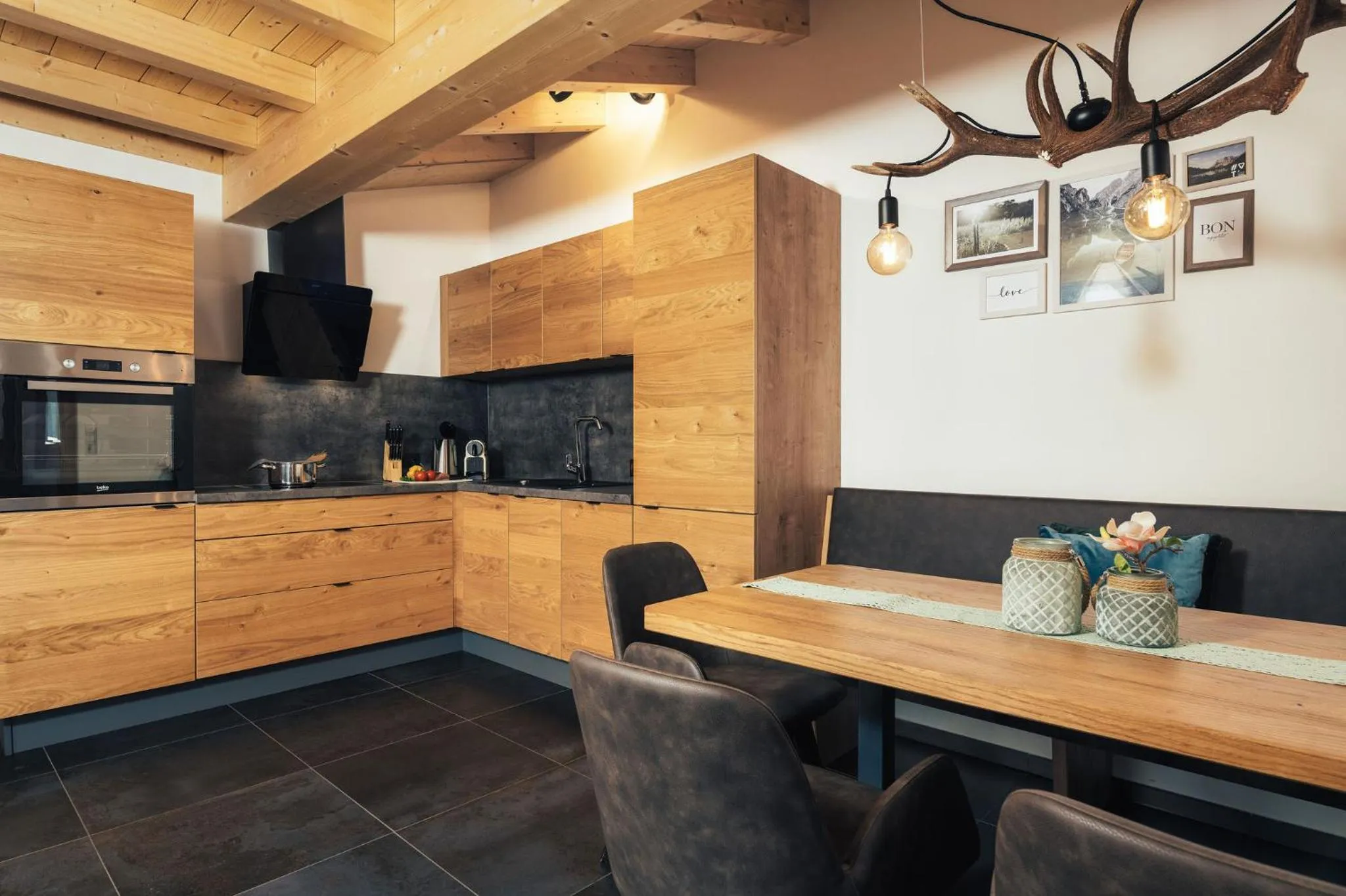 Kitchen or kitchenette in Haus Piz Lad