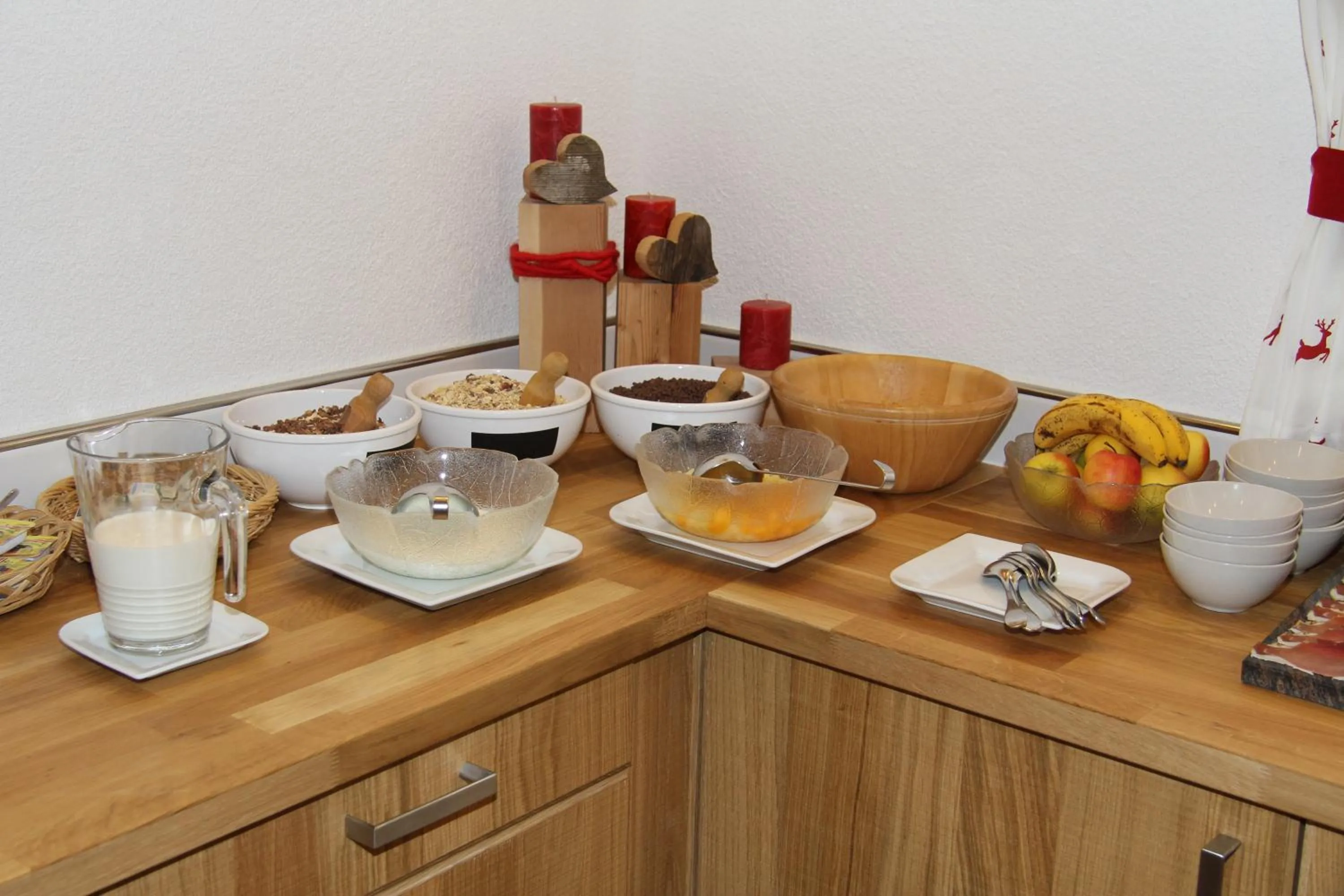 Buffet breakfast in Haus Piz Lad