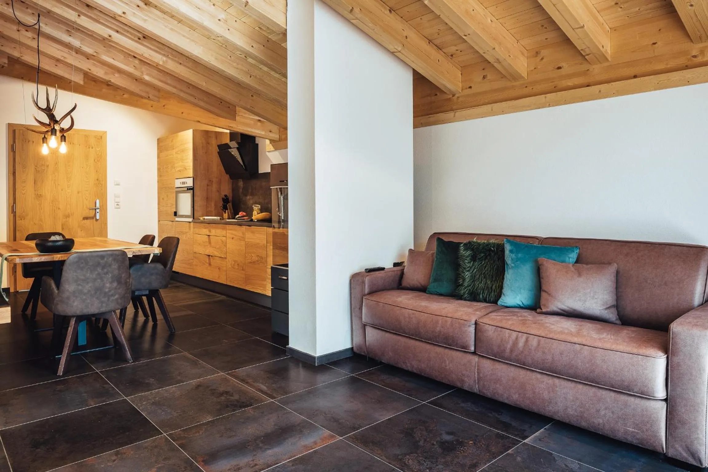 Kitchen or kitchenette in Haus Piz Lad