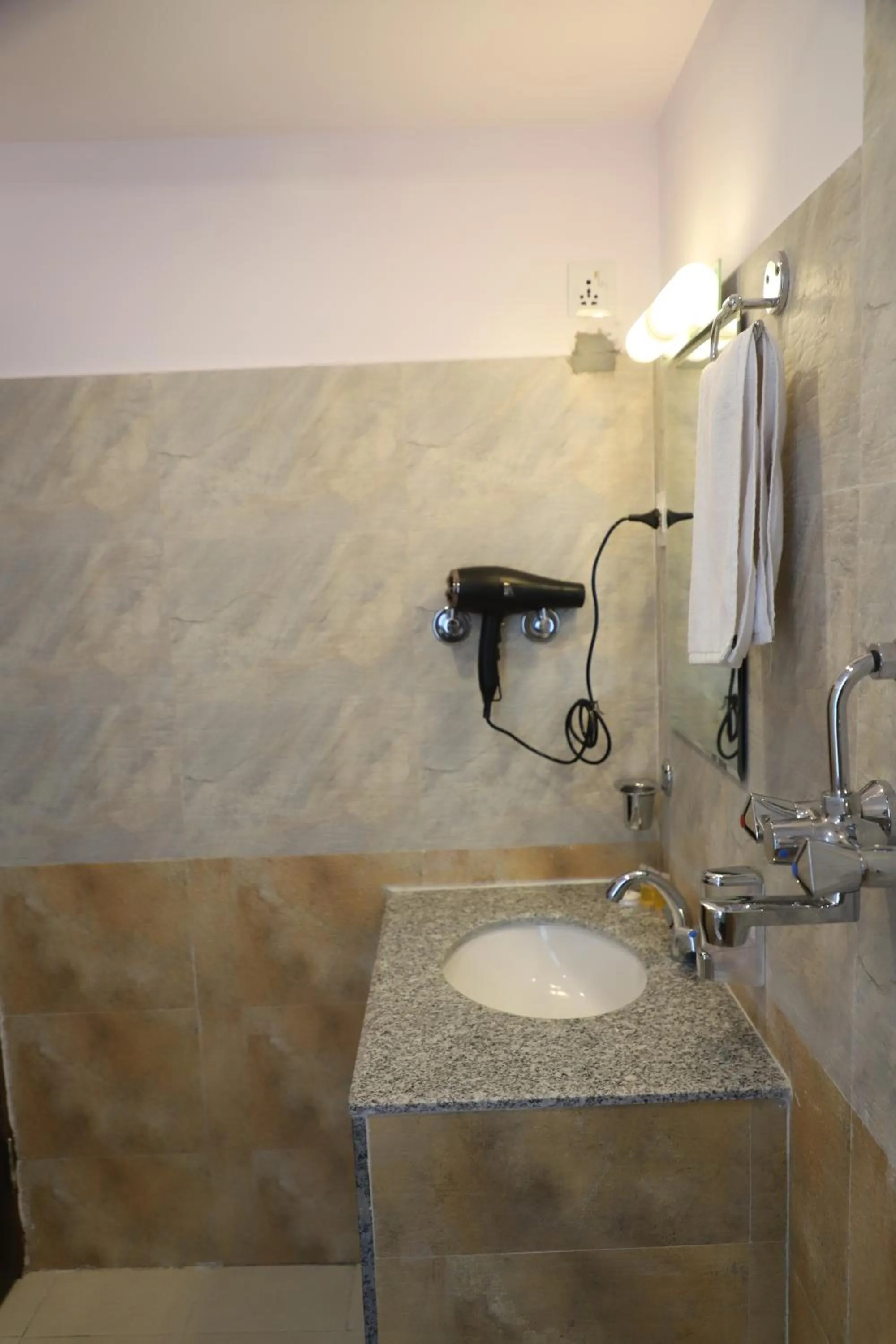 Bathroom in Hotel Pipal Tree