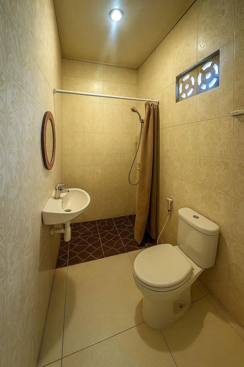 Property building in Pudak Sari Homestay