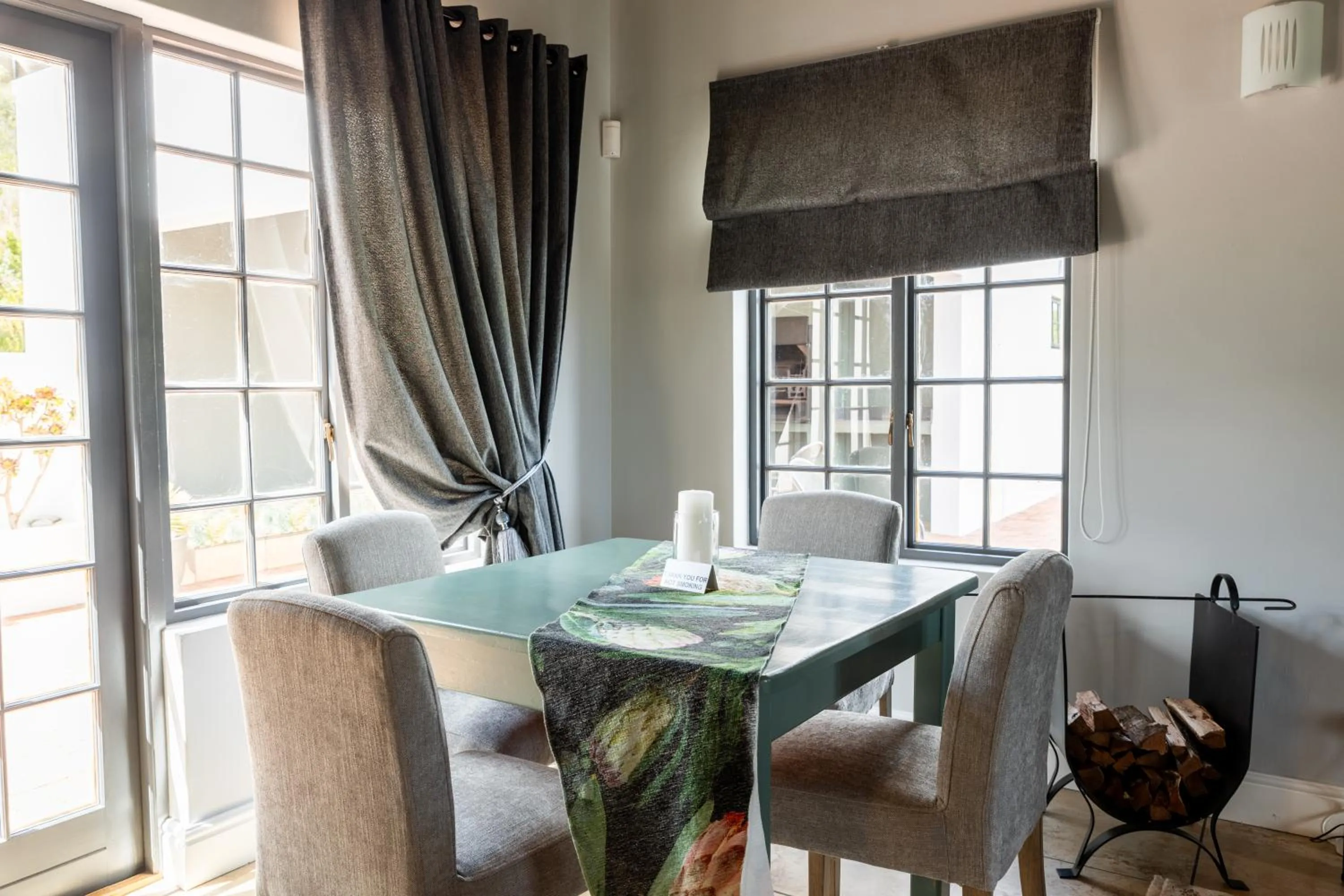 Seating area in Orange Grove