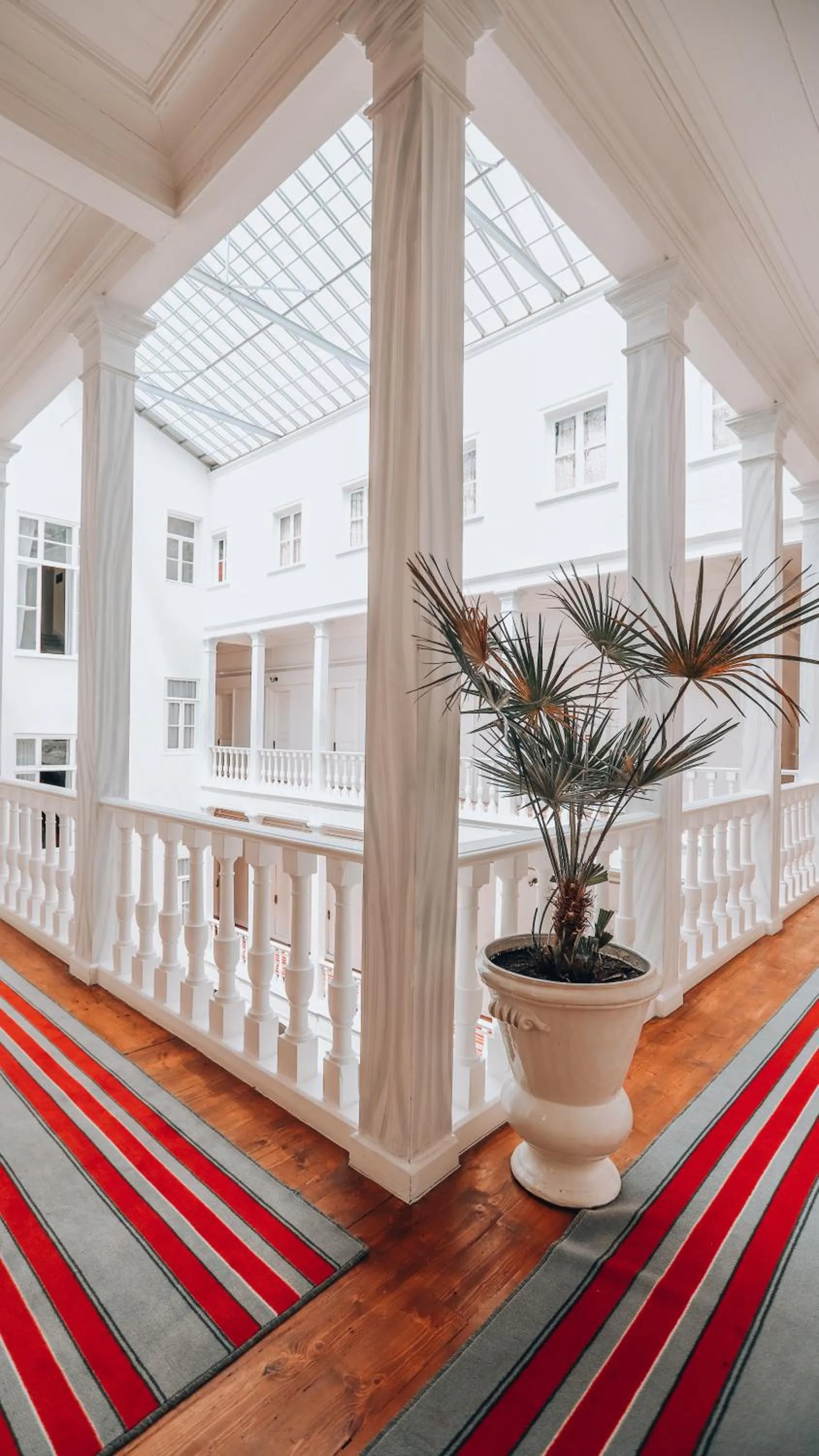 Inner courtyard view in Büyükada Splendid Palace Hotel