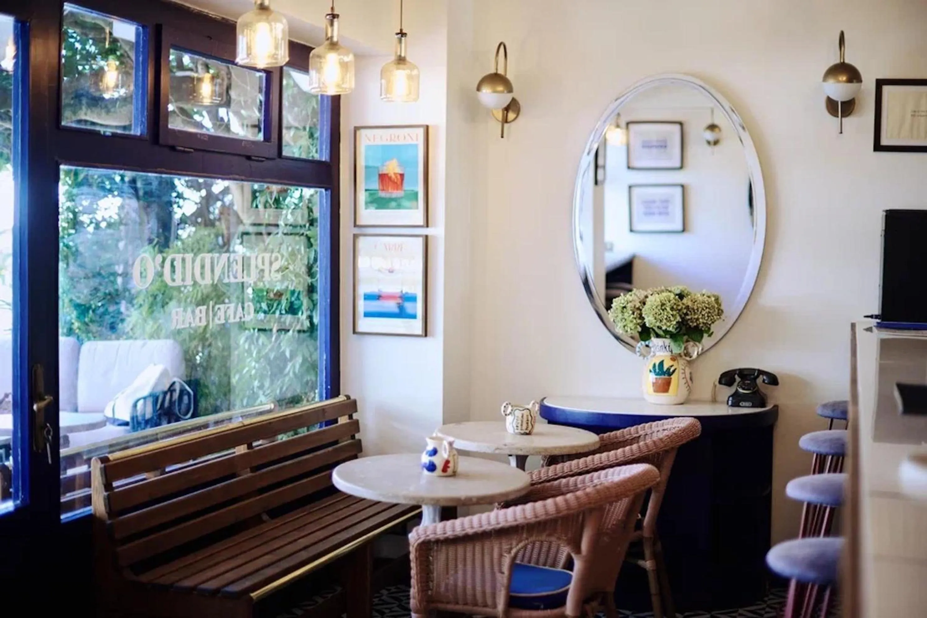 Lounge or bar in Büyükada Splendid Palace Hotel