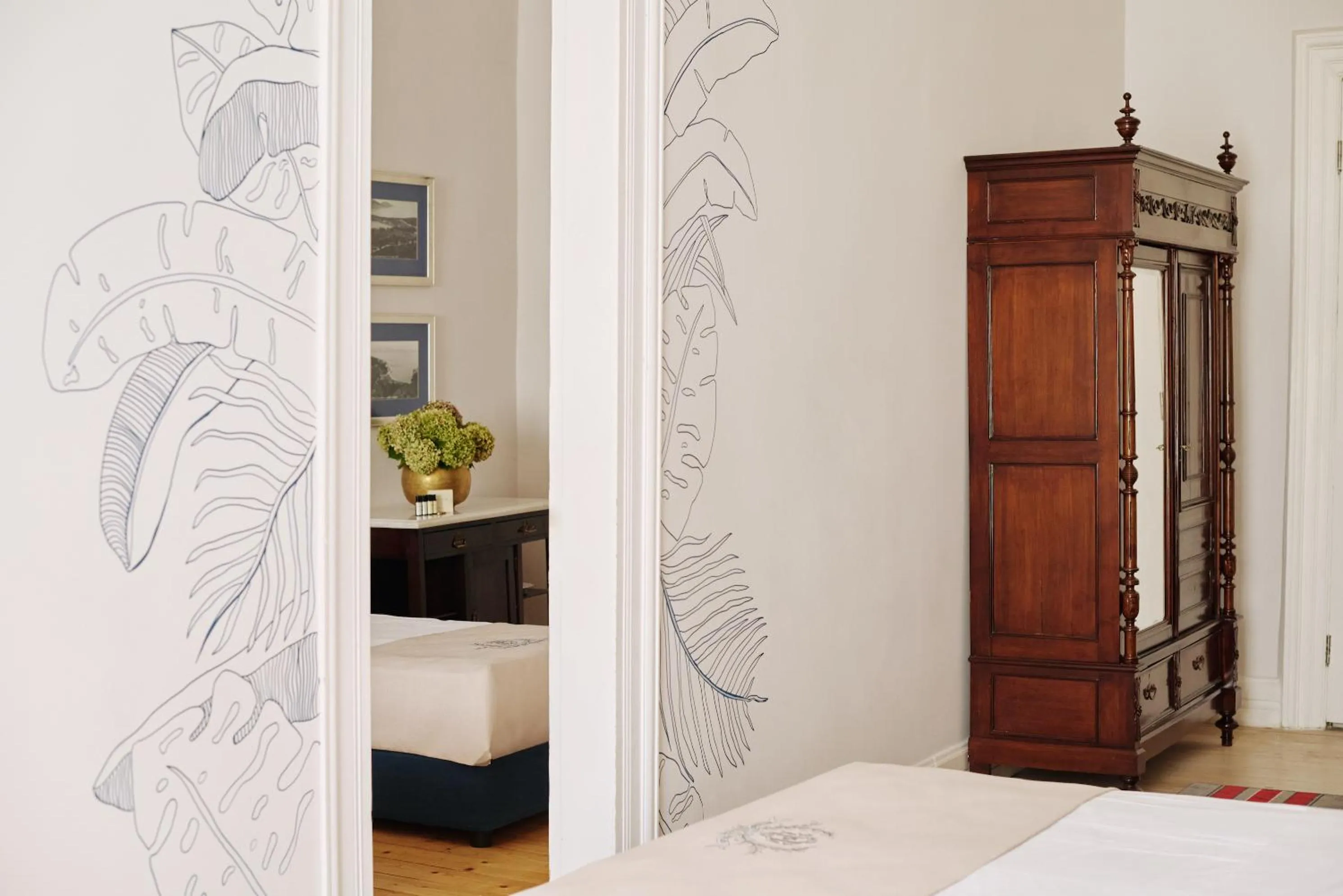 Photo of the whole room, Bed in Büyükada Splendid Palace Hotel