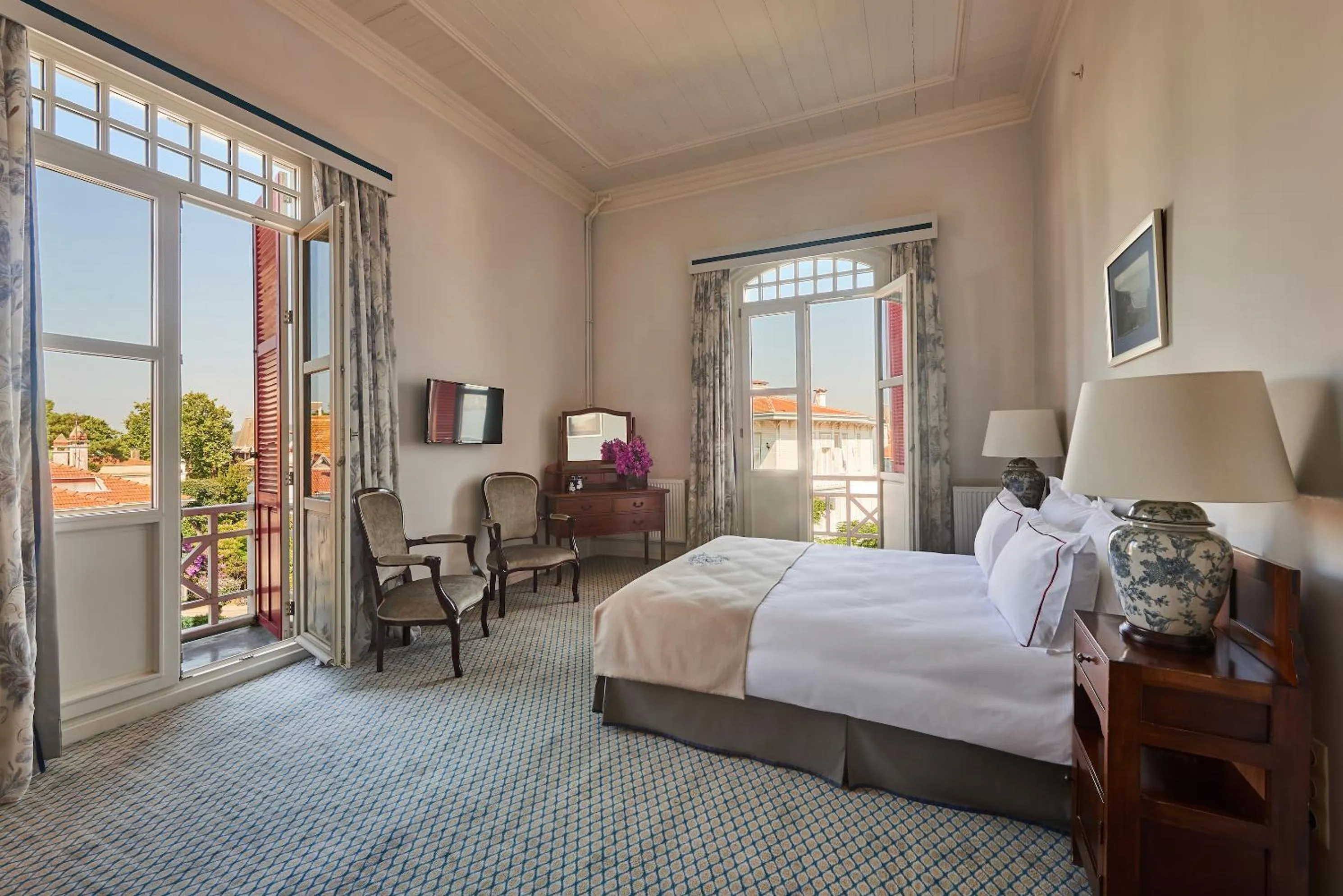 Bed in Büyükada Splendid Palace Hotel