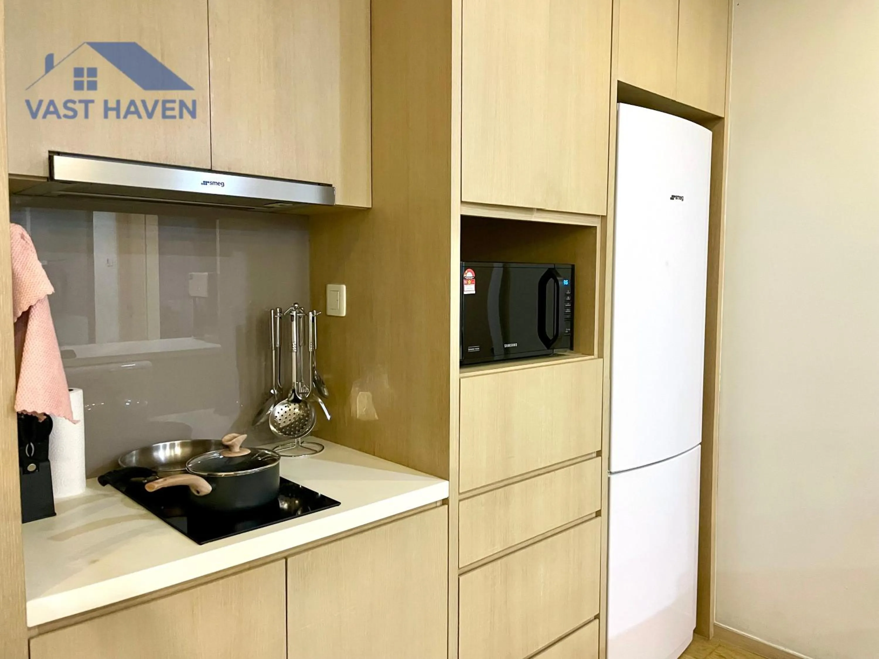 Kitchen or kitchenette in 188 Suites KLCC by VastHaven