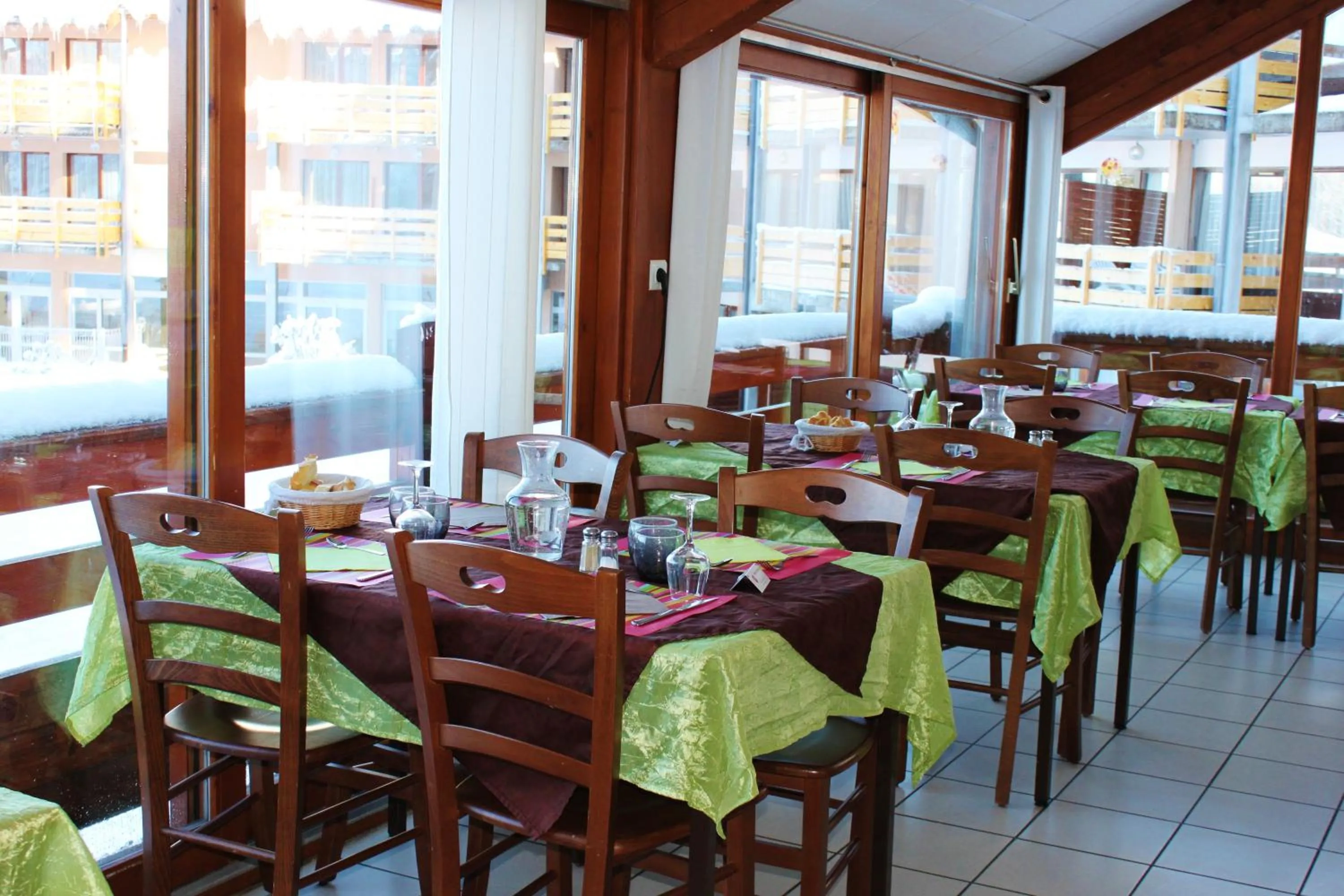 Restaurant/places to eat in VVF Jura Les Rousses