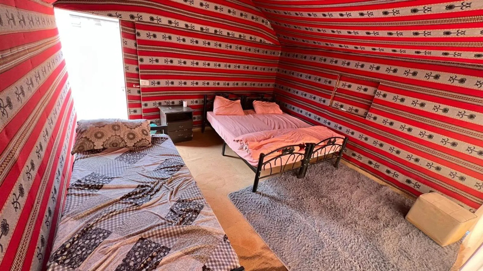 Bed in Wadirum winter