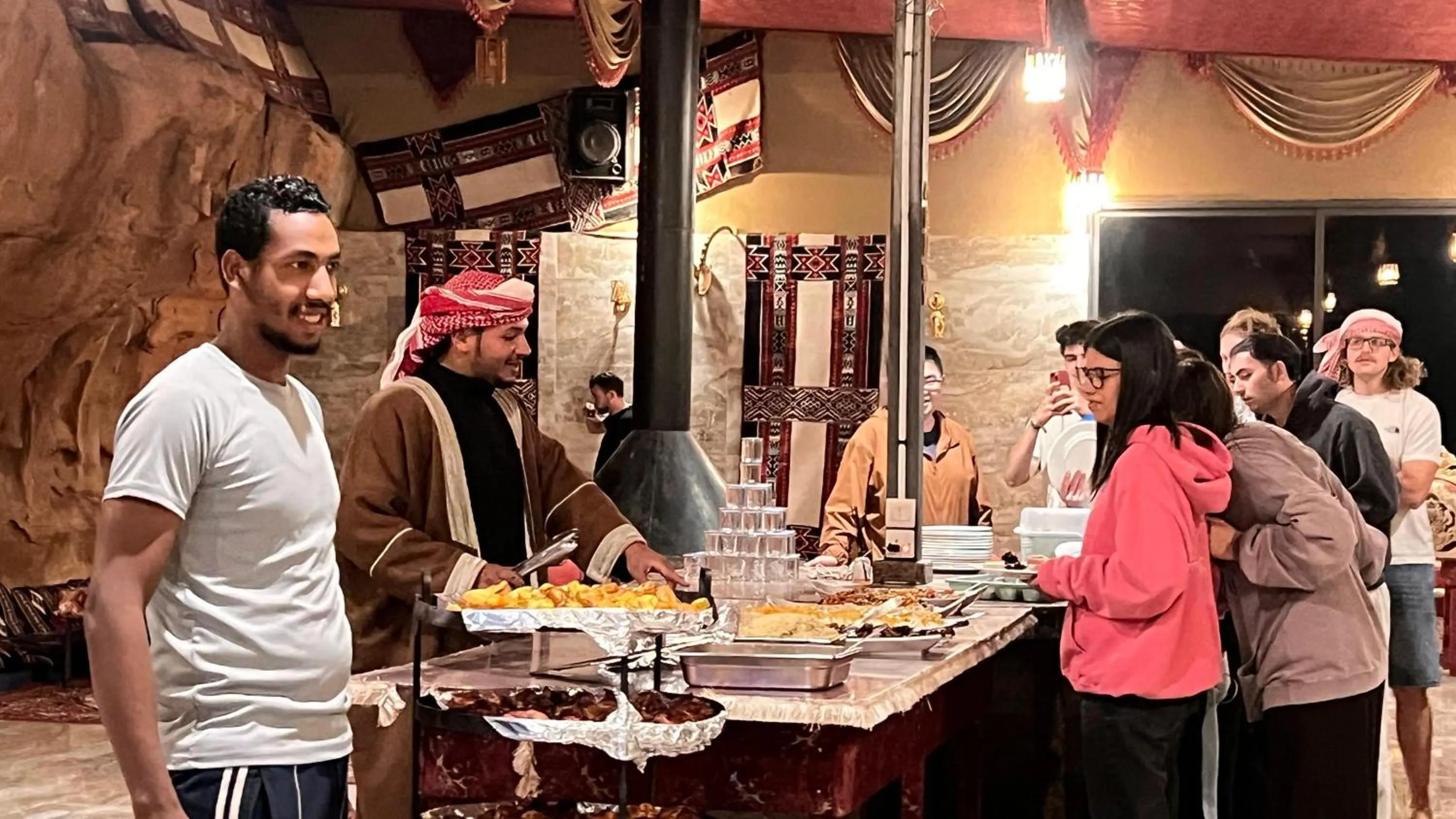 Restaurant/places to eat in Wadirum winter