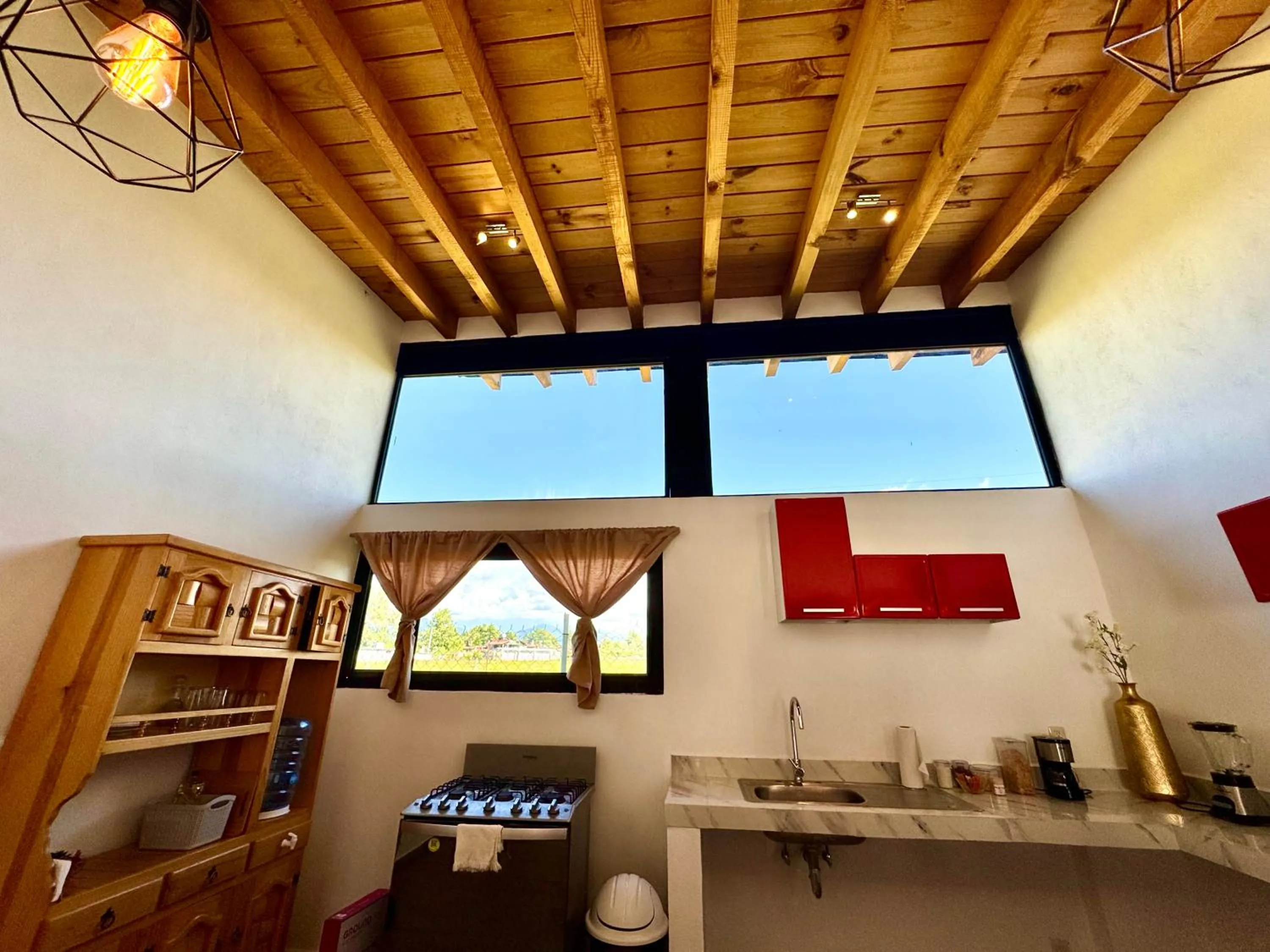 Coffee/tea facilities in Encino House Hotel Boutique