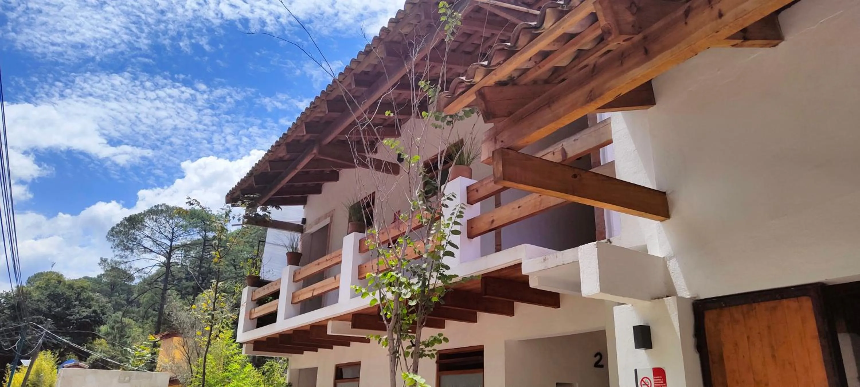 Property building in Encino House Hotel Boutique