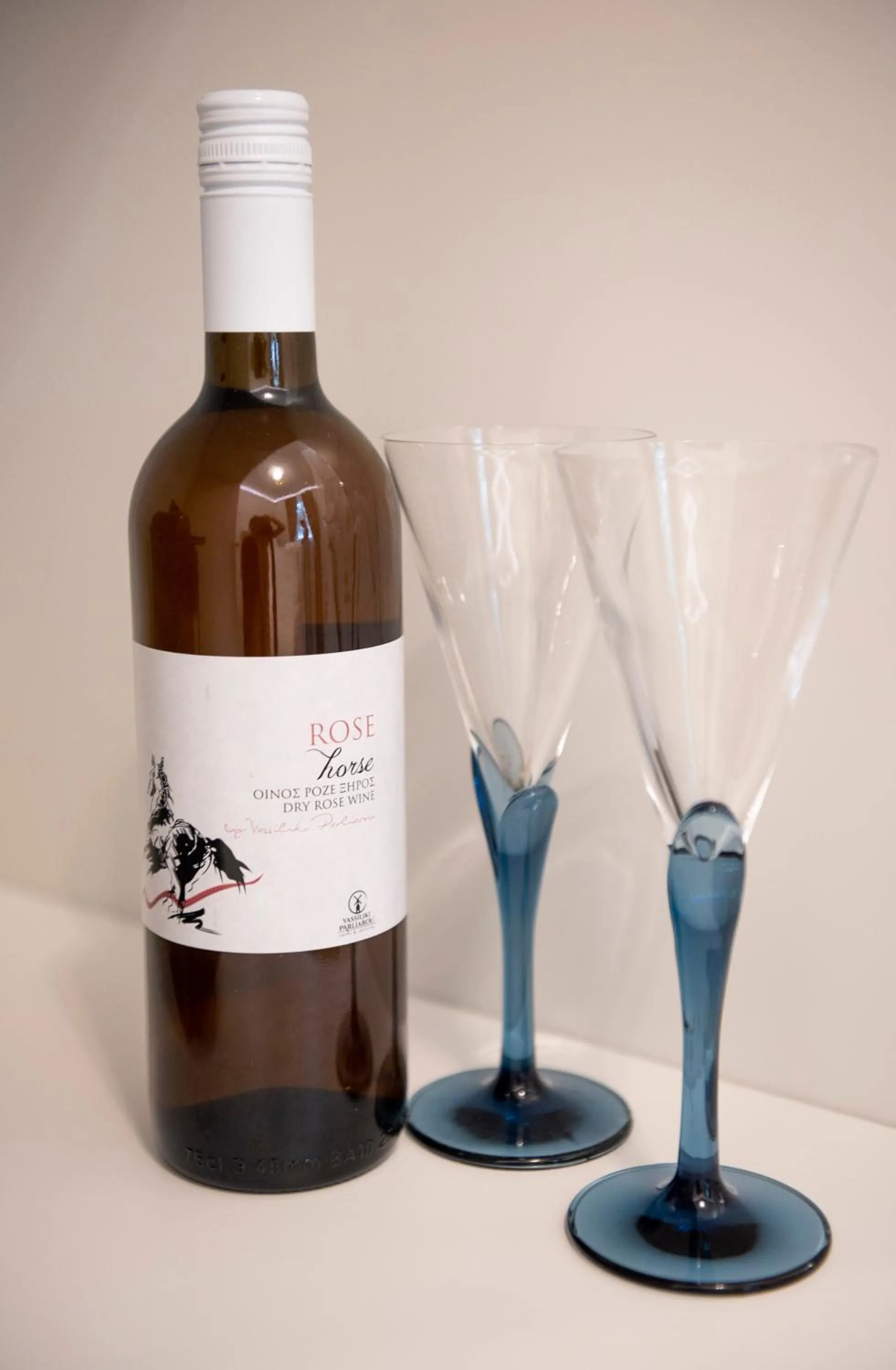 Drinks in Jensen Luxury Suites