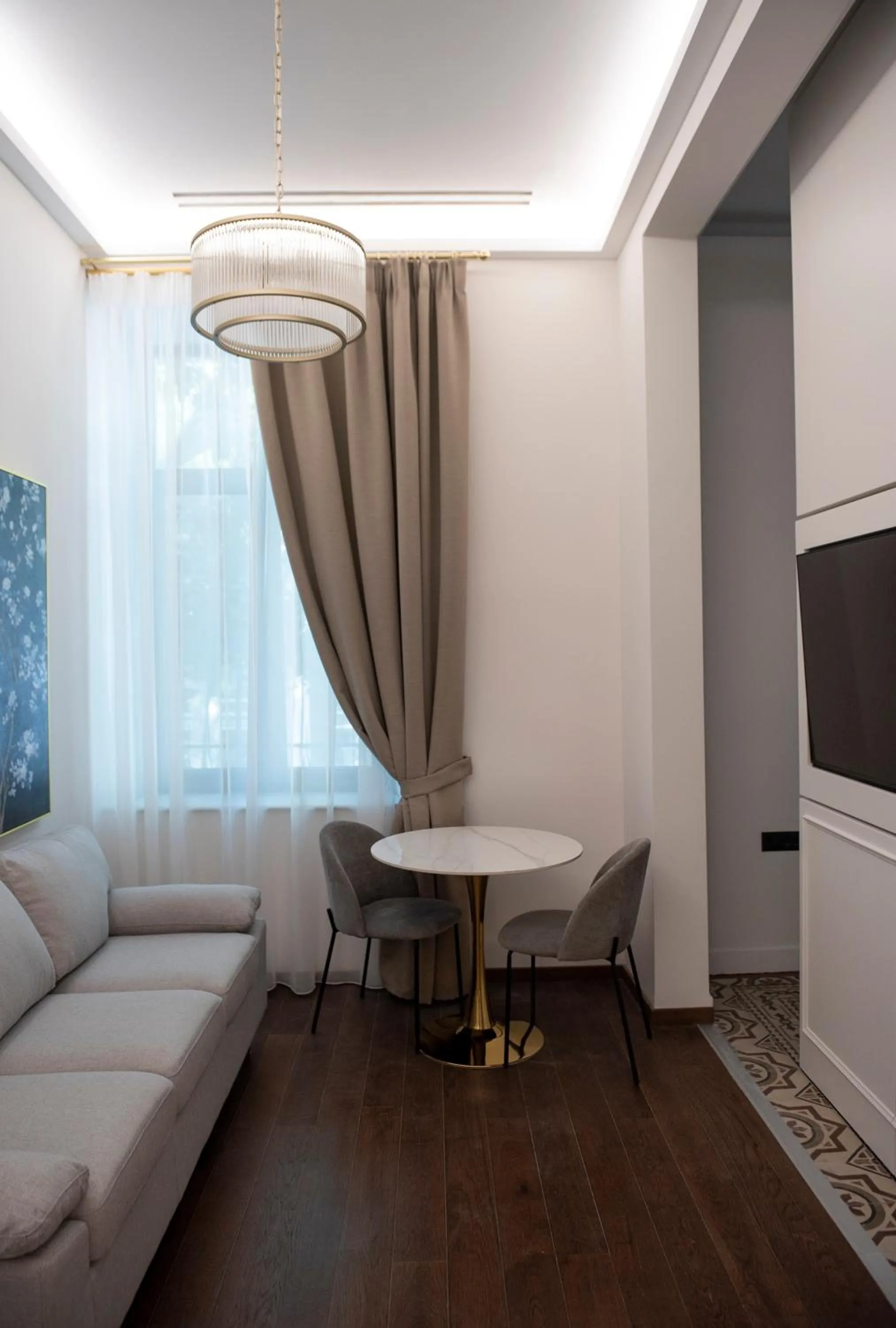 Living room in Jensen Luxury Suites