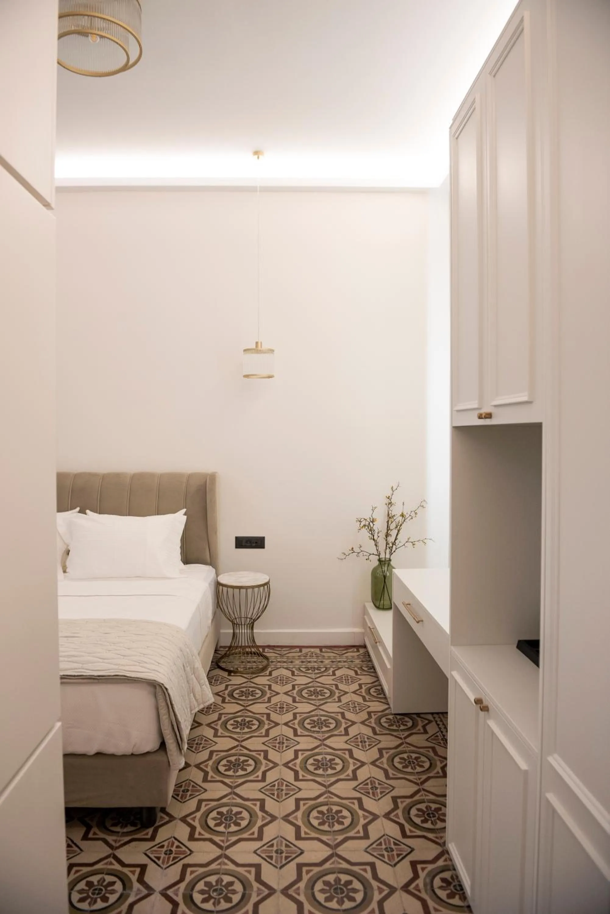 Decorative detail, Bed in Jensen Luxury Suites