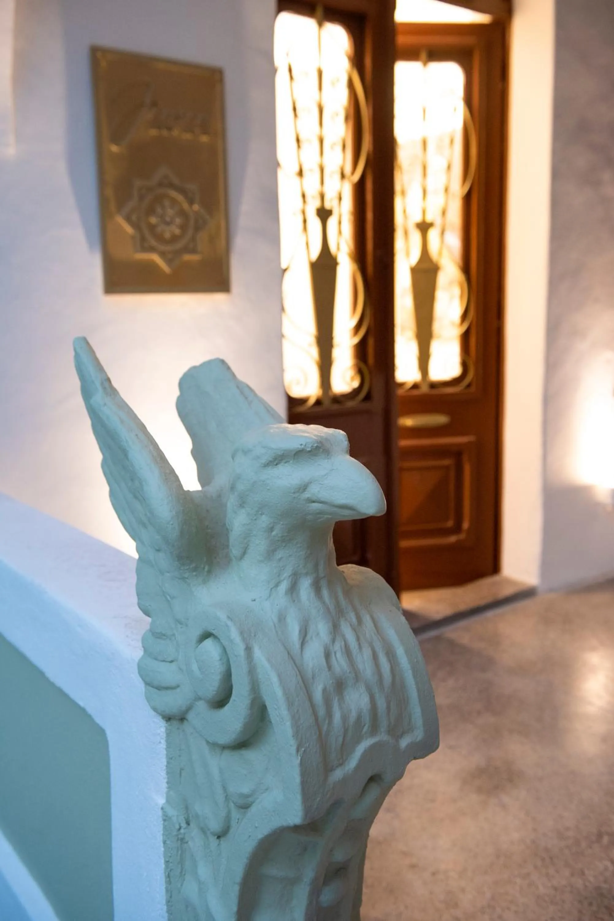 Facade/entrance in Jensen Luxury Suites