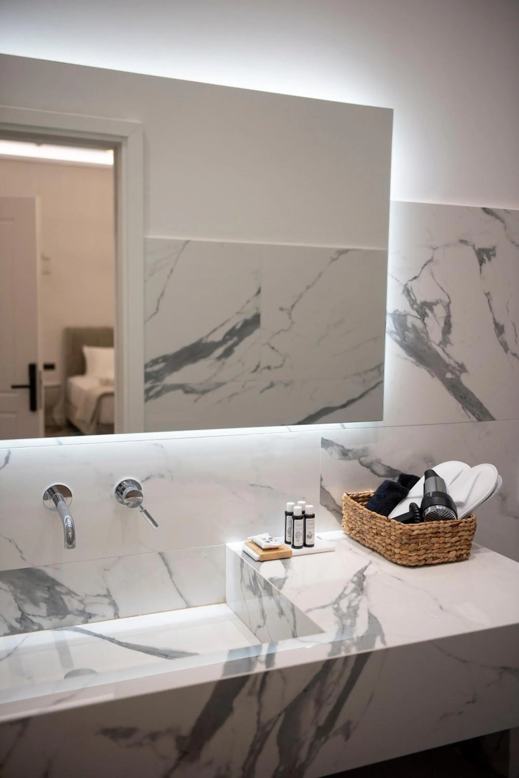 Bathroom in Jensen Luxury Suites