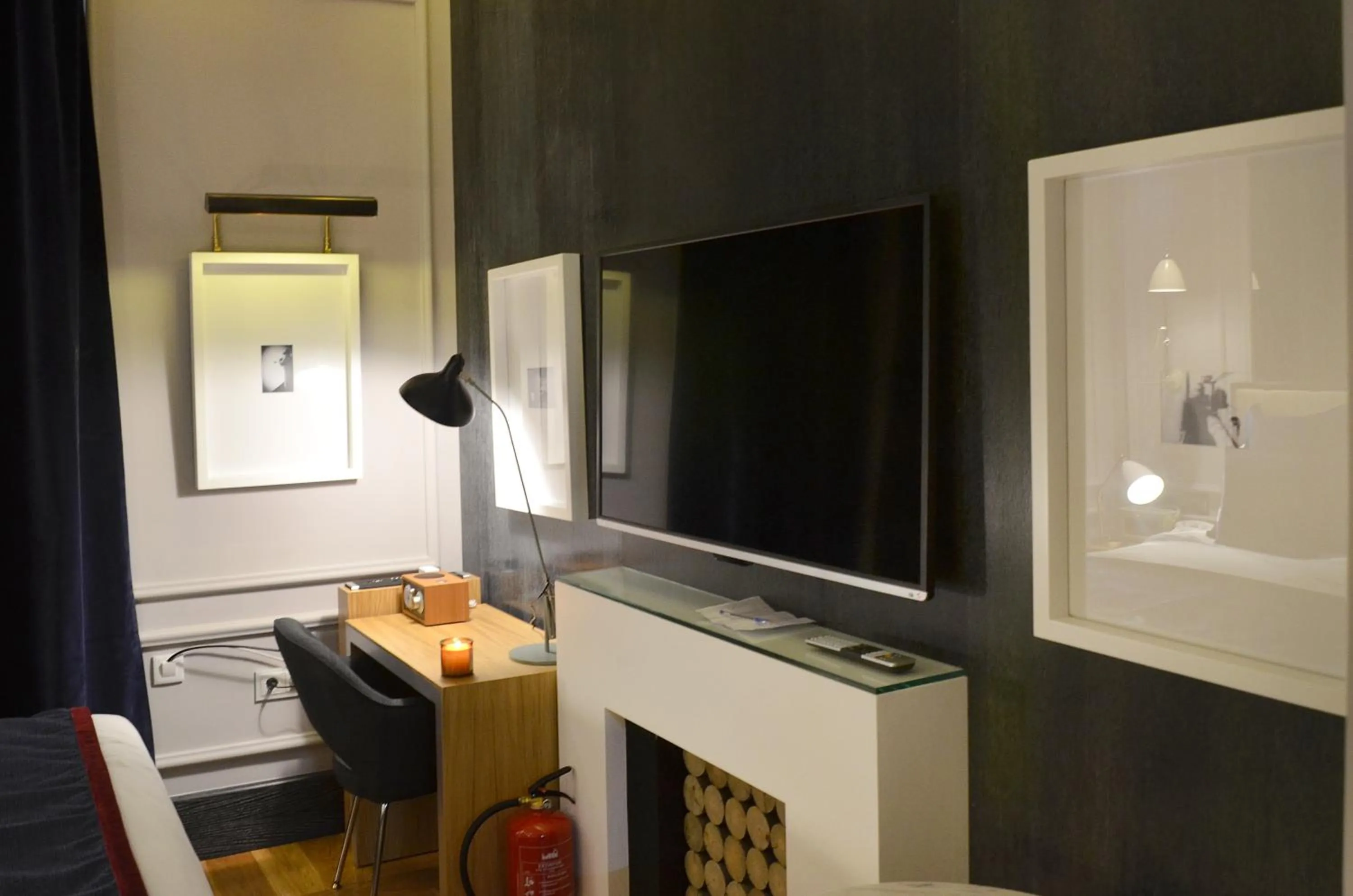 TV and multimedia in Browns Central Hotel