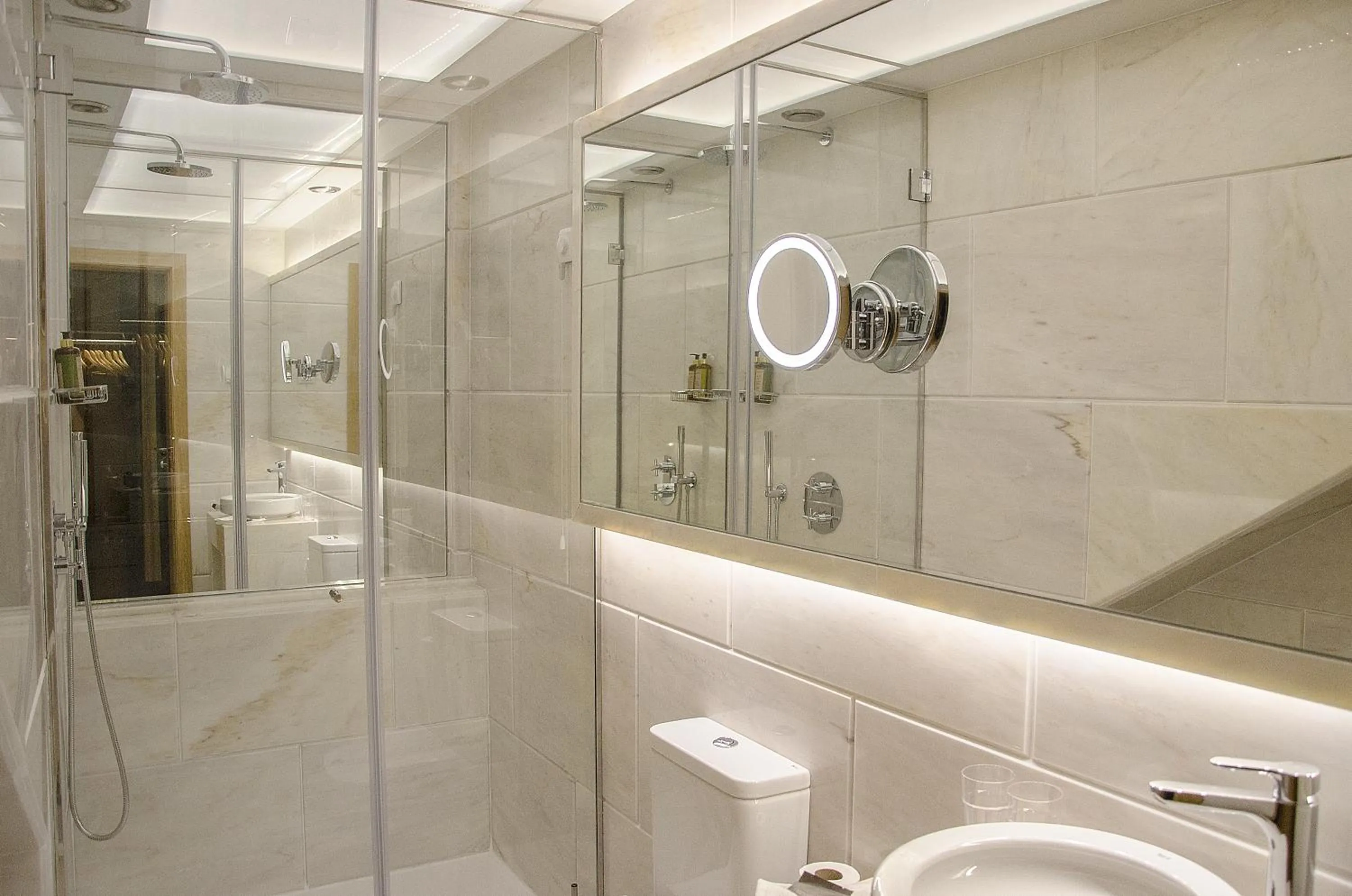 Bathroom in Browns Central Hotel