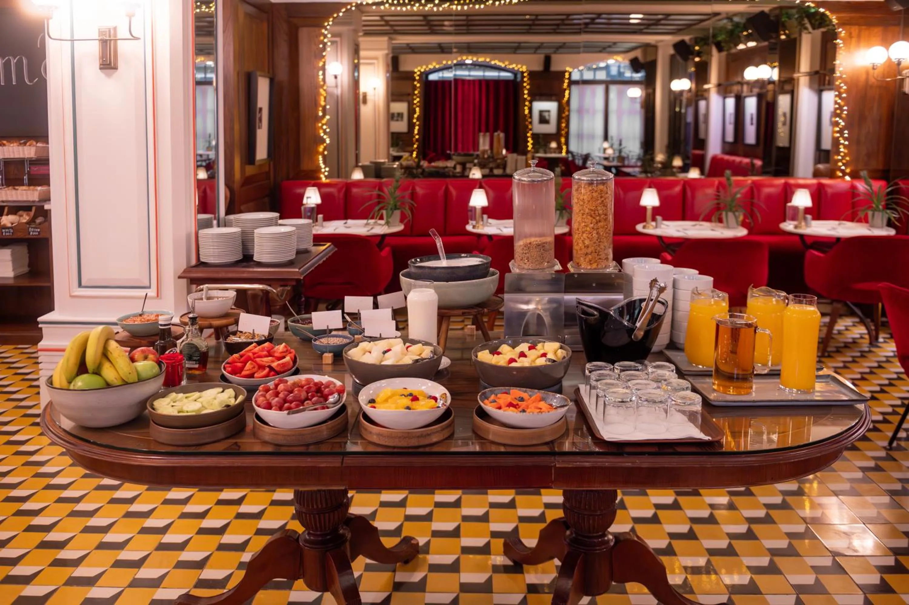 Breakfast in Browns Central Hotel