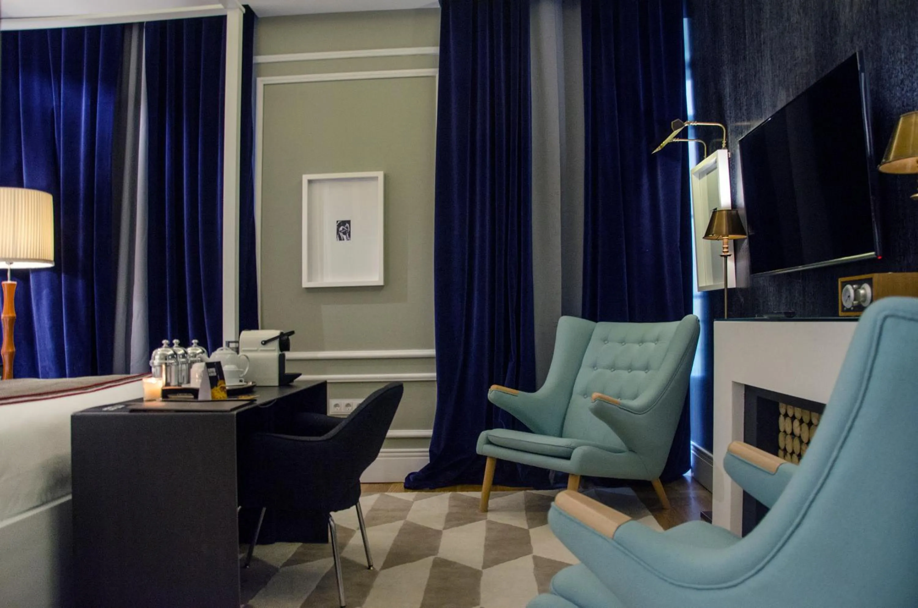 Decorative detail in Browns Central Hotel