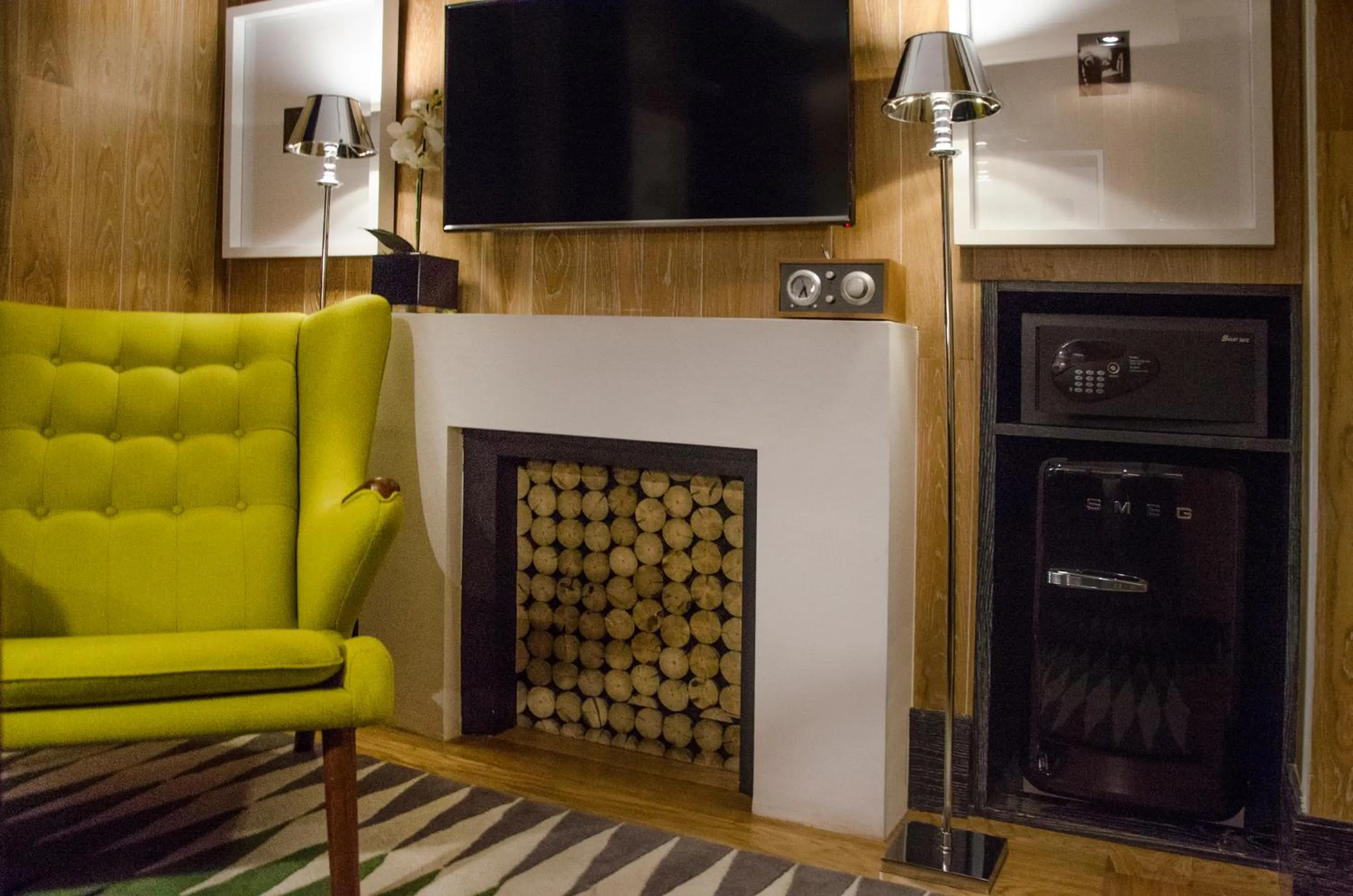 Bed in Browns Central Hotel