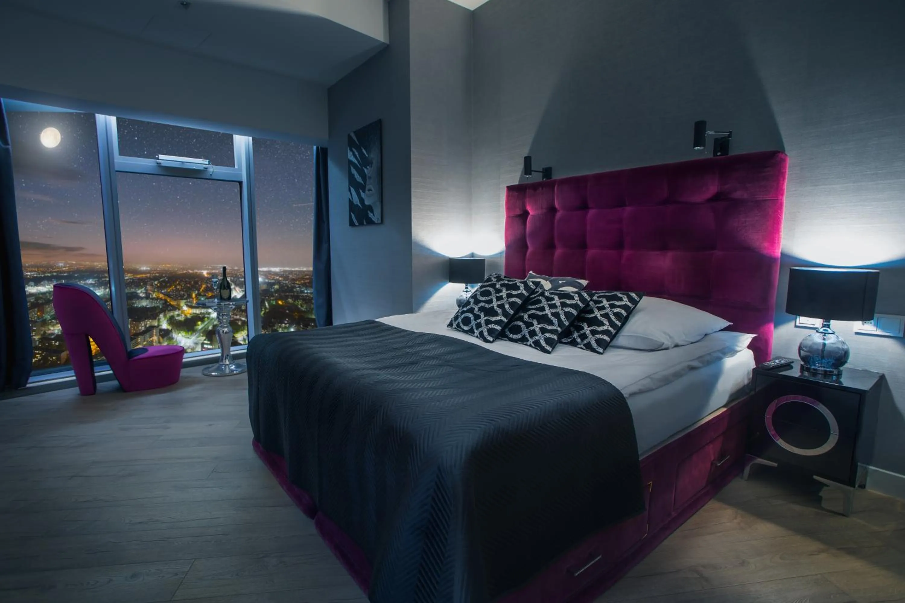 Bed in In The Sky - Apartamenty w Sky Tower