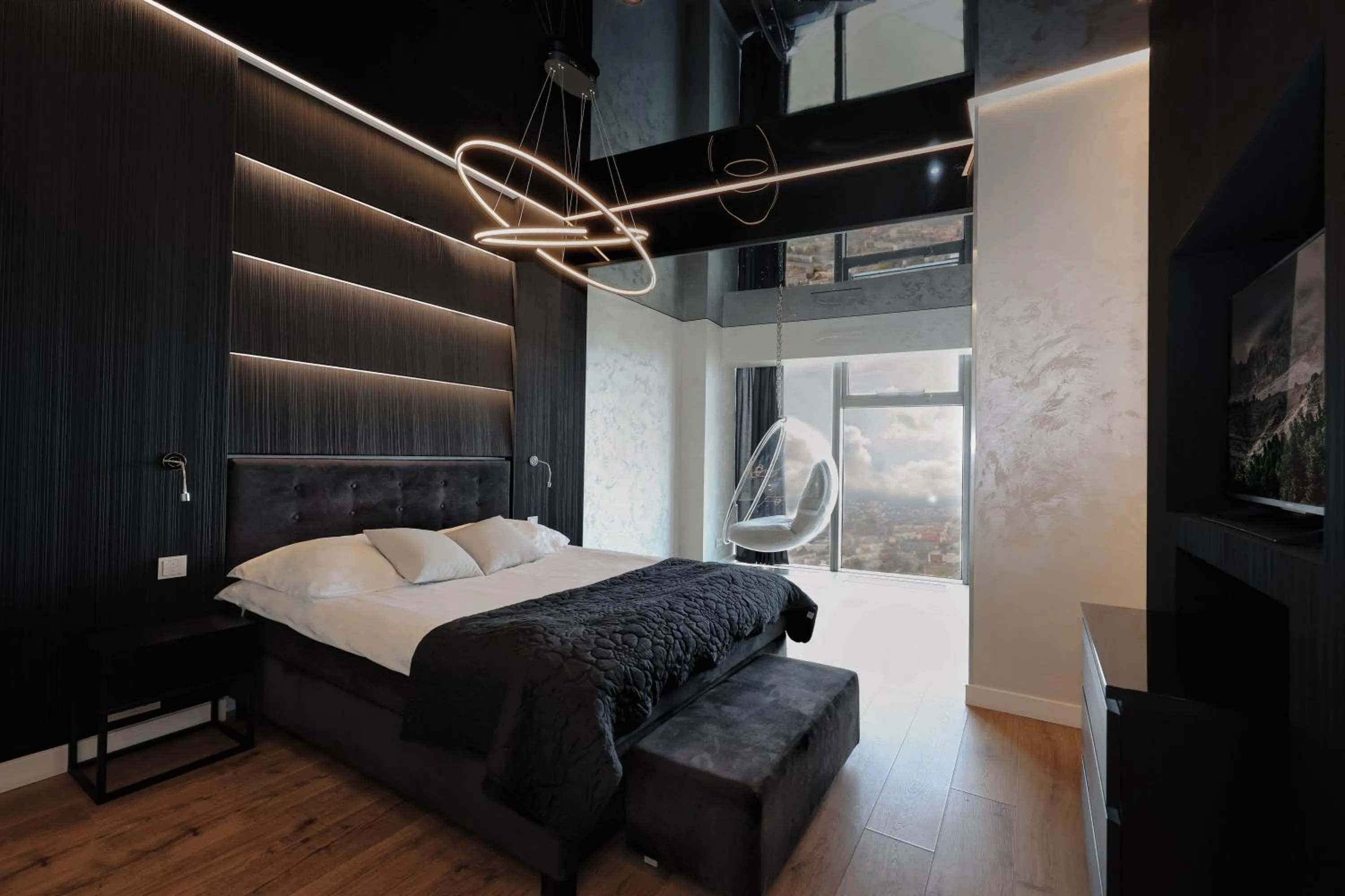 Bedroom, Bed in In The Sky - Apartamenty w Sky Tower