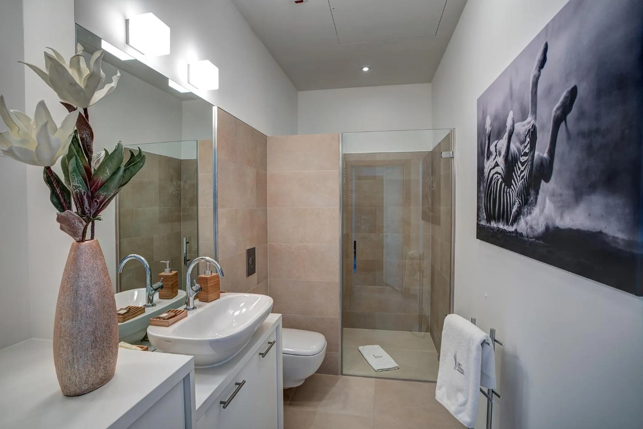 Shower in In The Sky - Apartamenty w Sky Tower