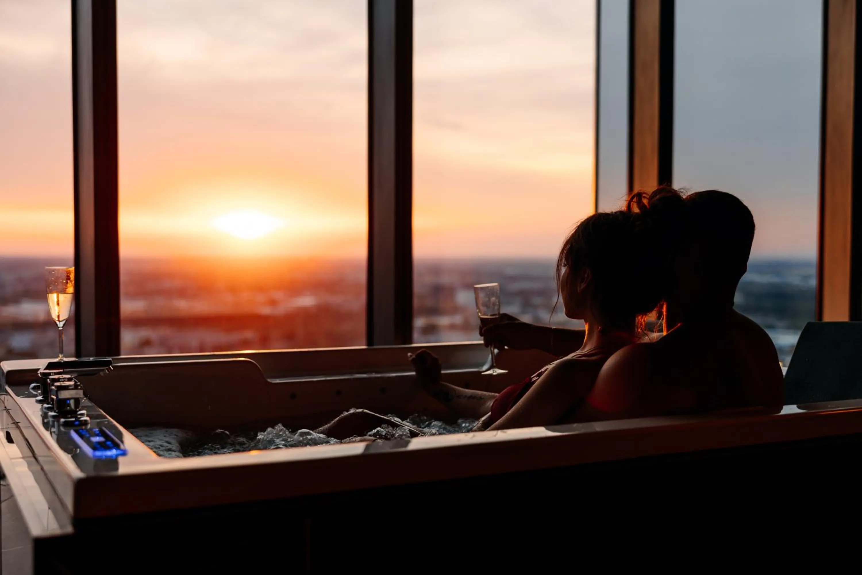 Sunset in In The Sky - Apartamenty w Sky Tower