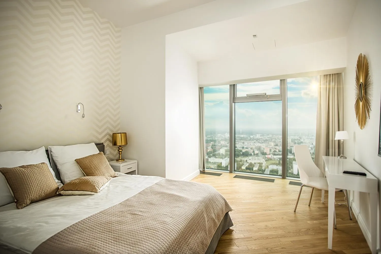 Bedroom, Bed in In The Sky - Apartamenty w Sky Tower