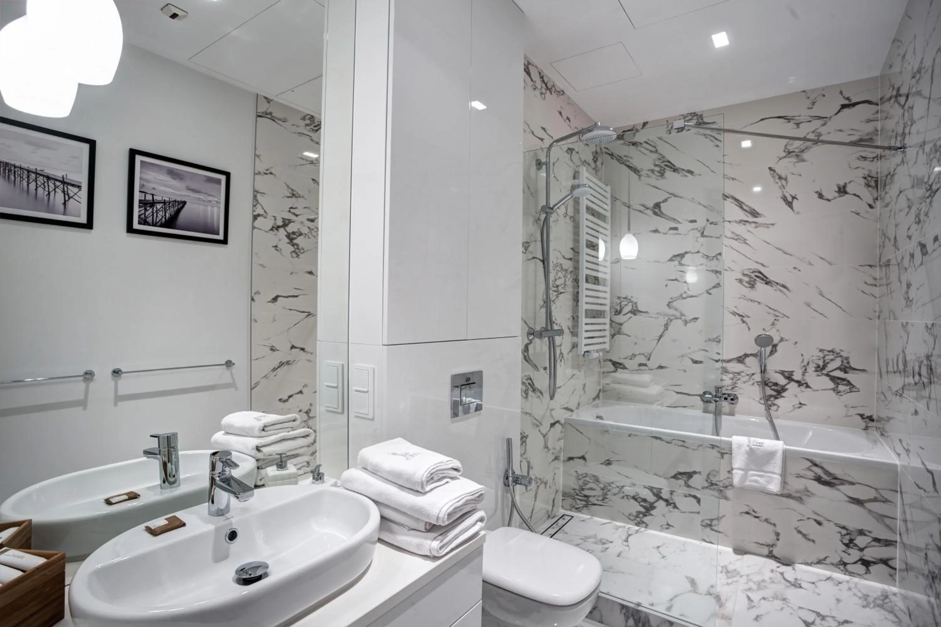 Shower in In The Sky - Apartamenty w Sky Tower