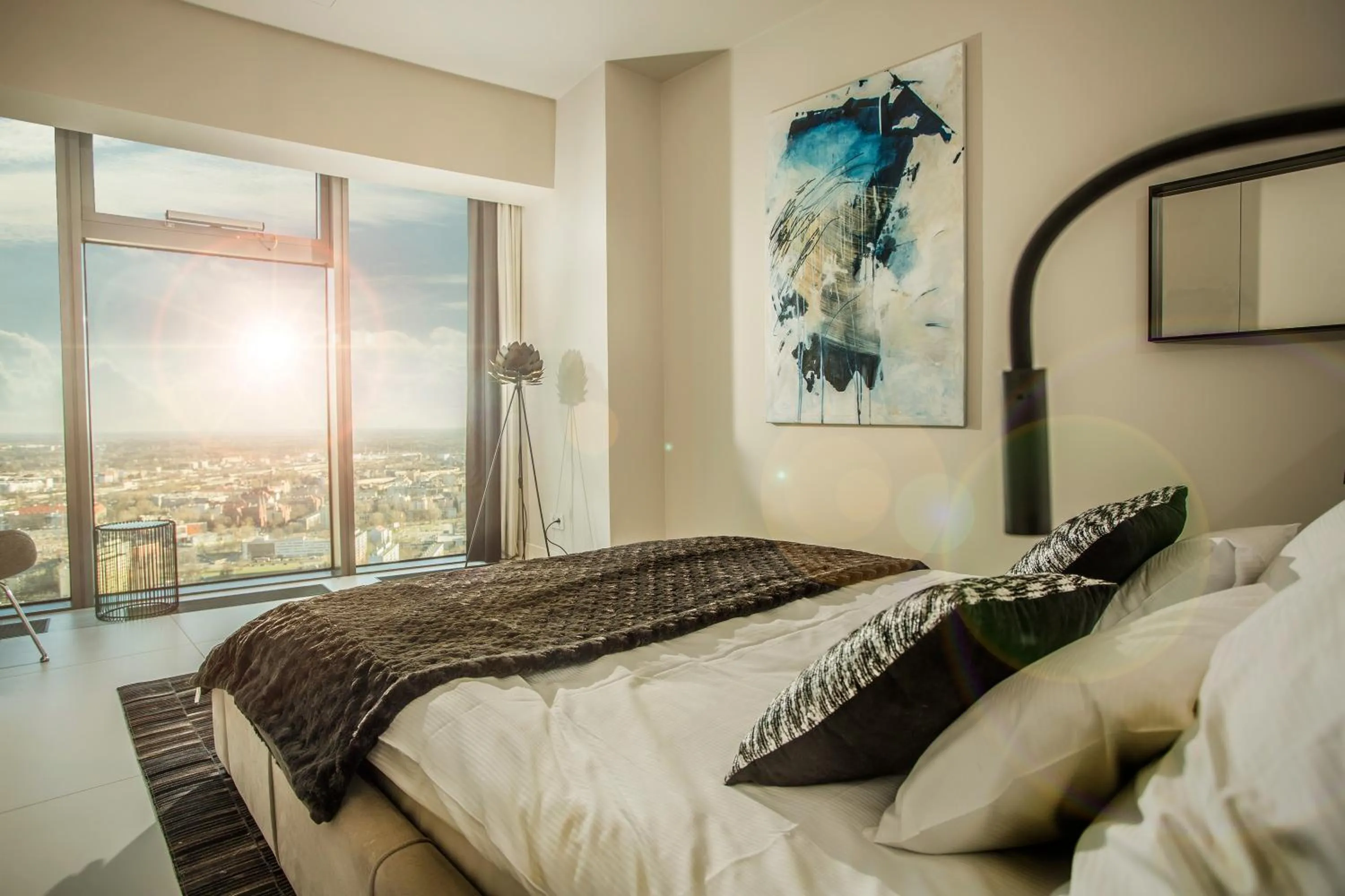 Bed in In The Sky - Apartamenty w Sky Tower