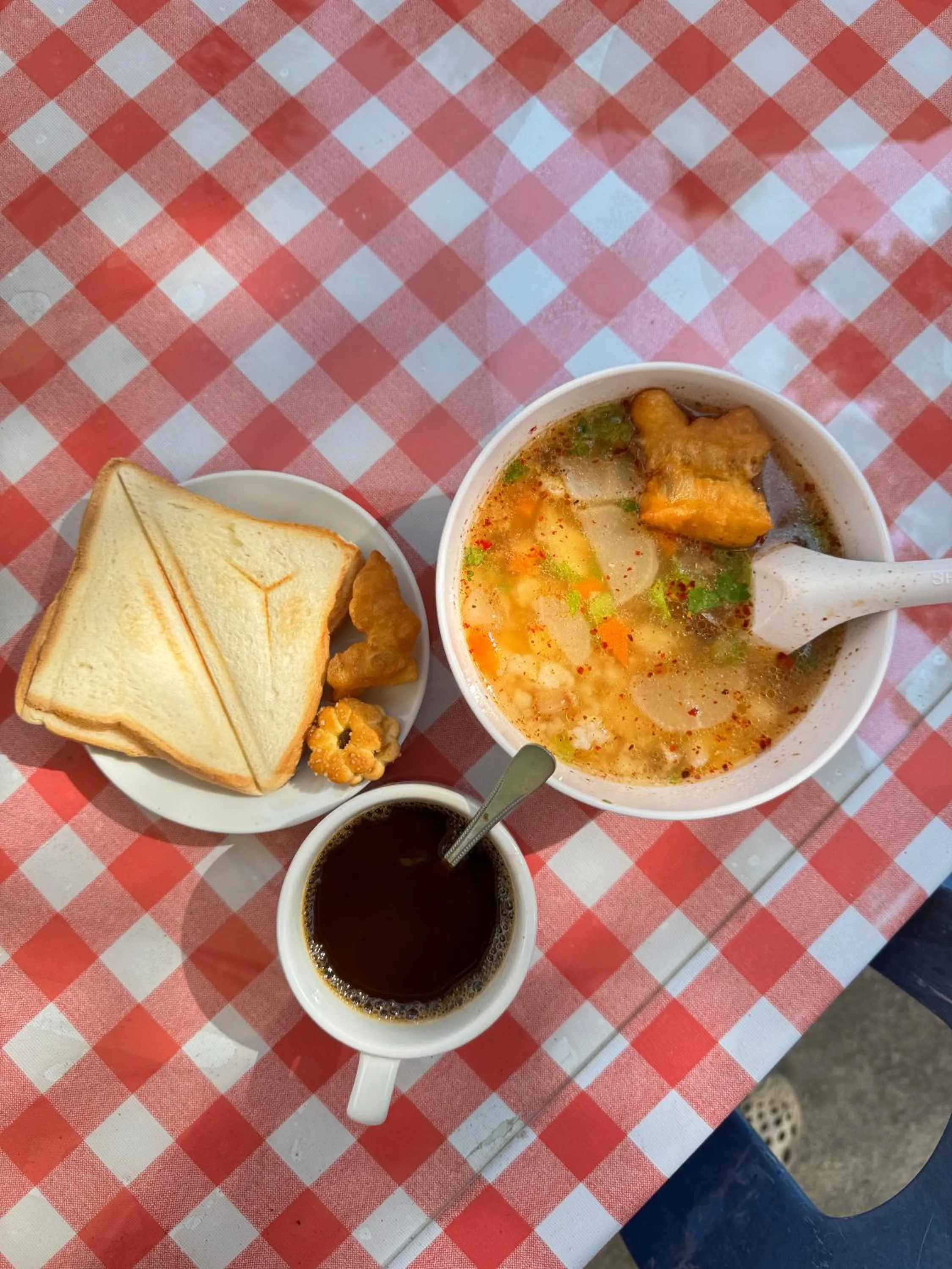 Food in Rang Noknoy Resort at Kohlarn