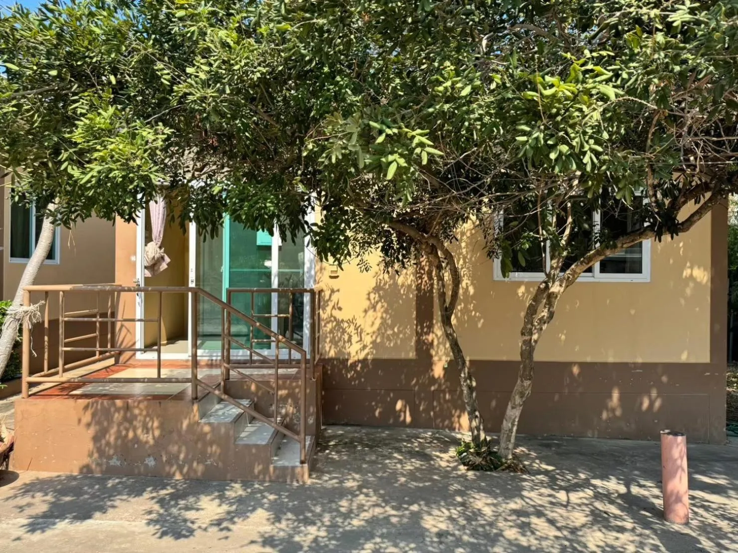 Property building in Rang Noknoy Resort at Kohlarn