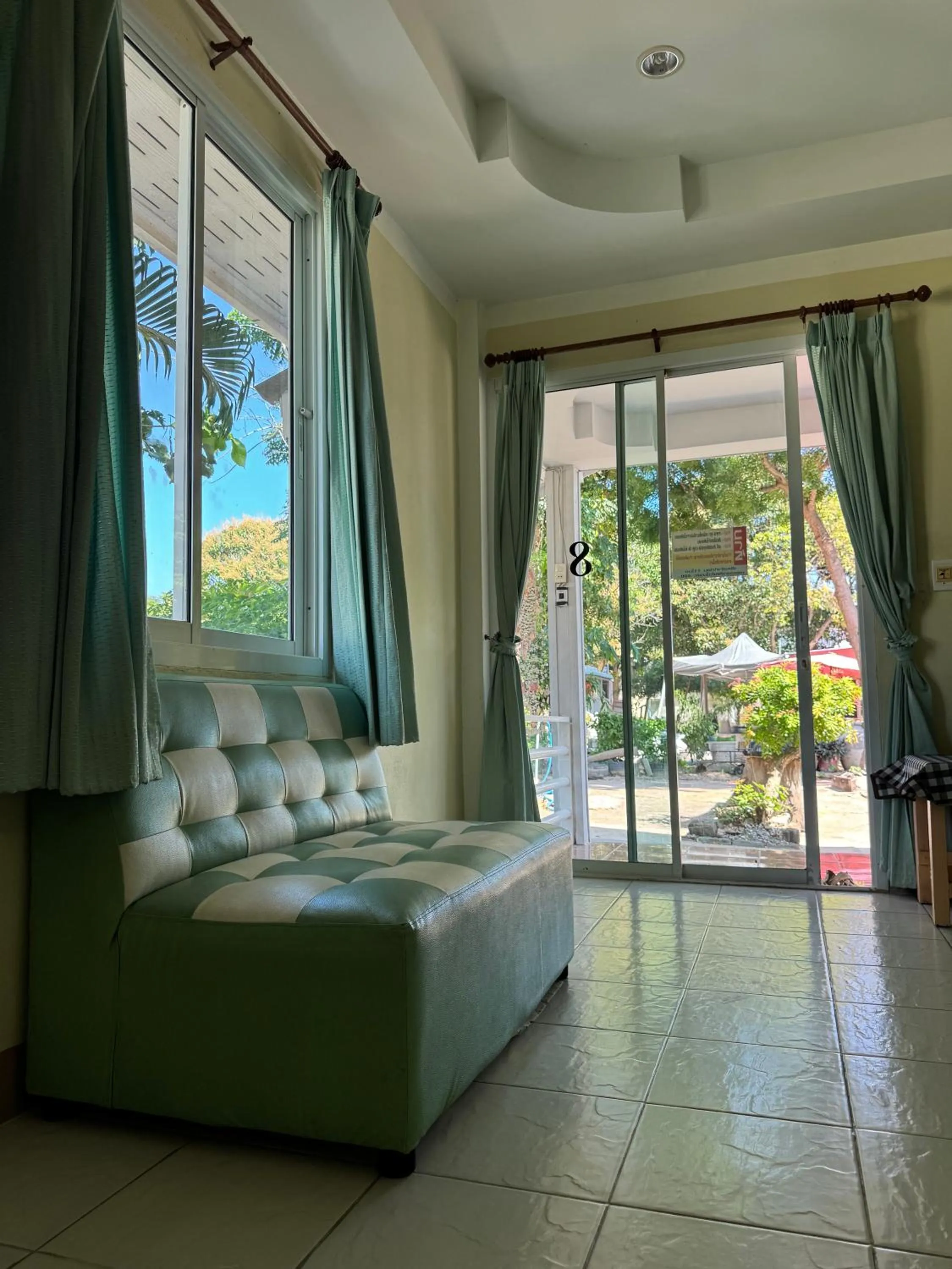 Seating area, Bed in Rang Noknoy Resort at Kohlarn