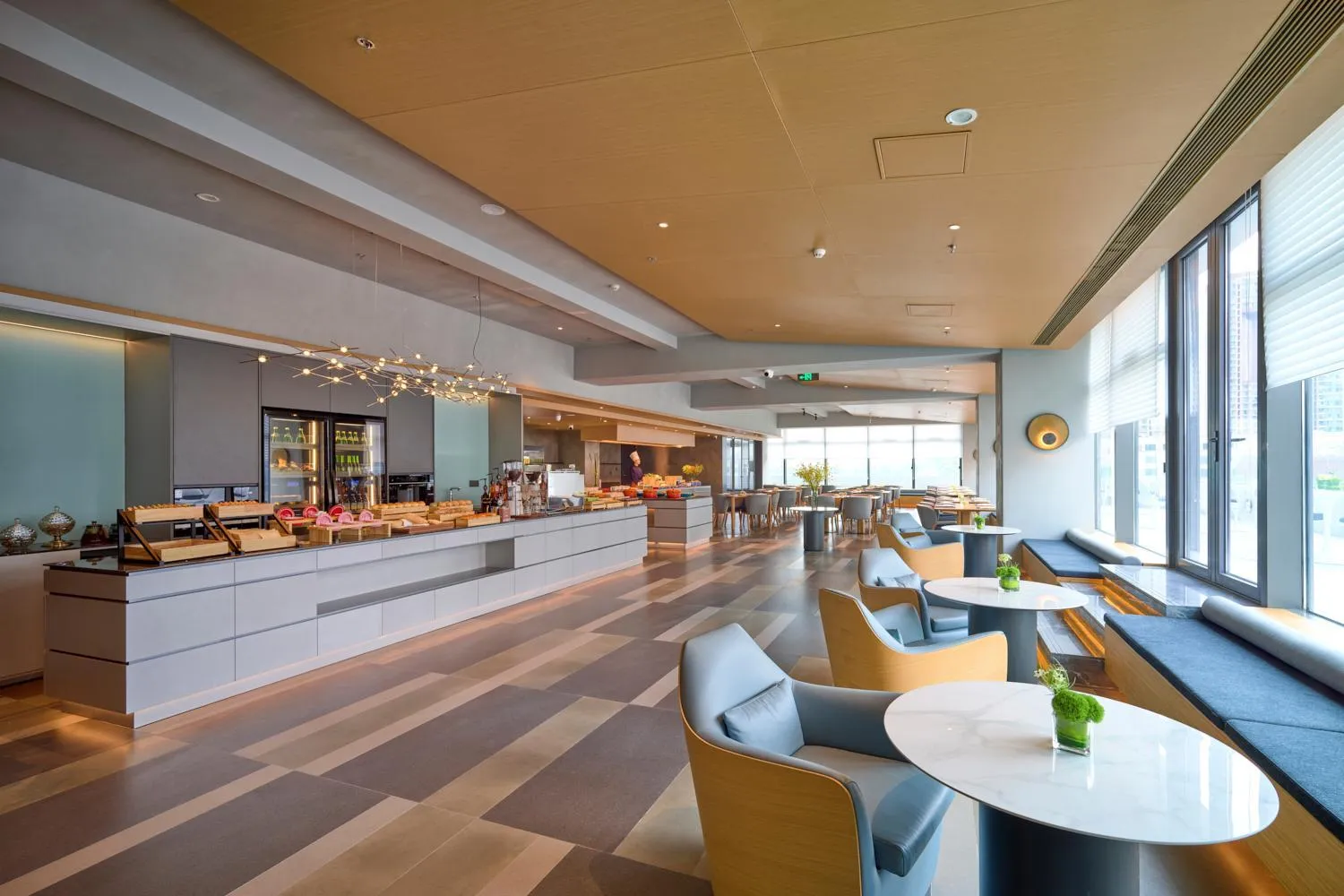 Restaurant/places to eat in Pagoda Hotel Hangzhou Binjiang